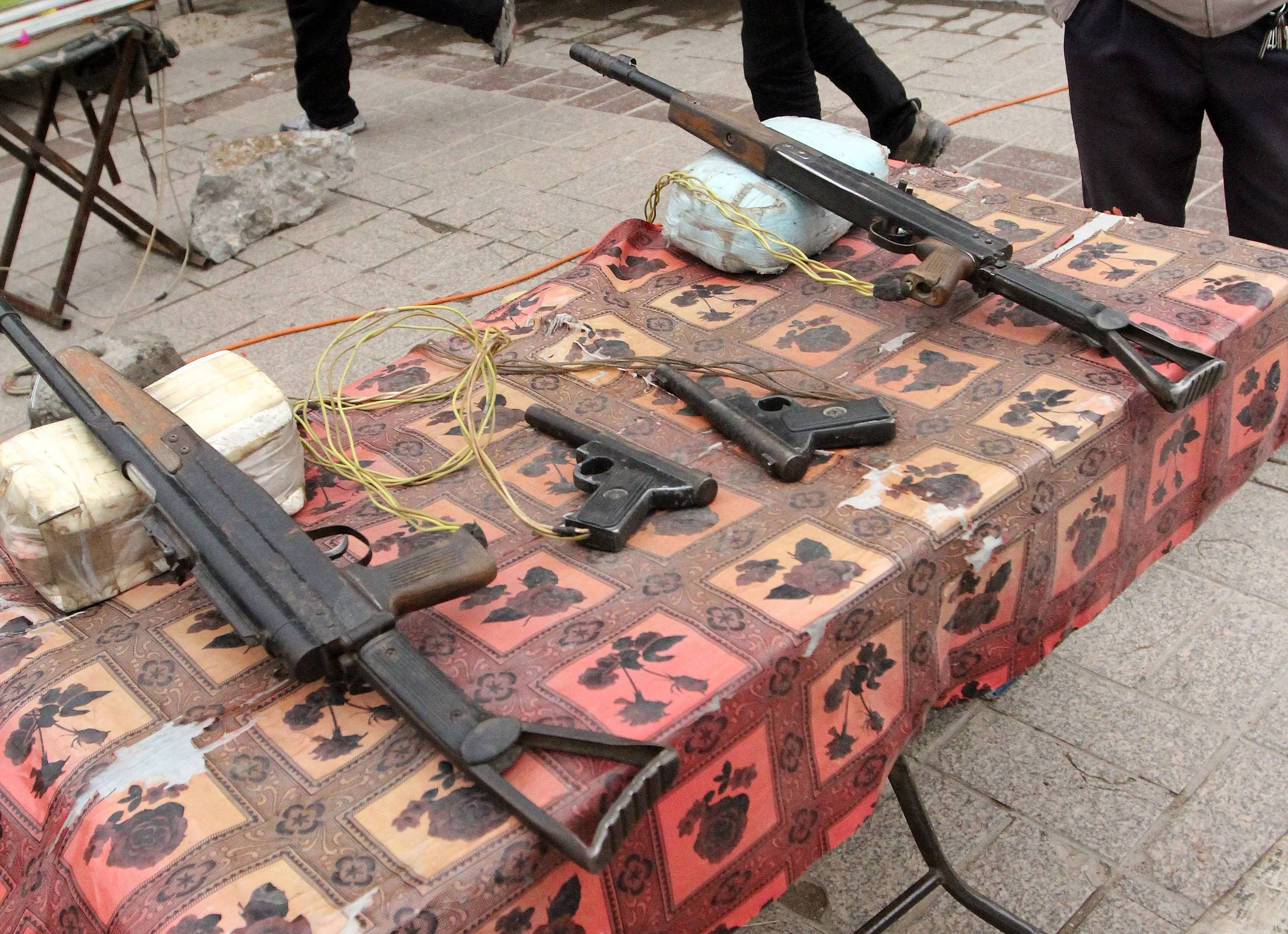 KUMBUM MONASTERY - QINGHAI - SUNNING BUDDHA FESTIVAL 2013 (156).JPG