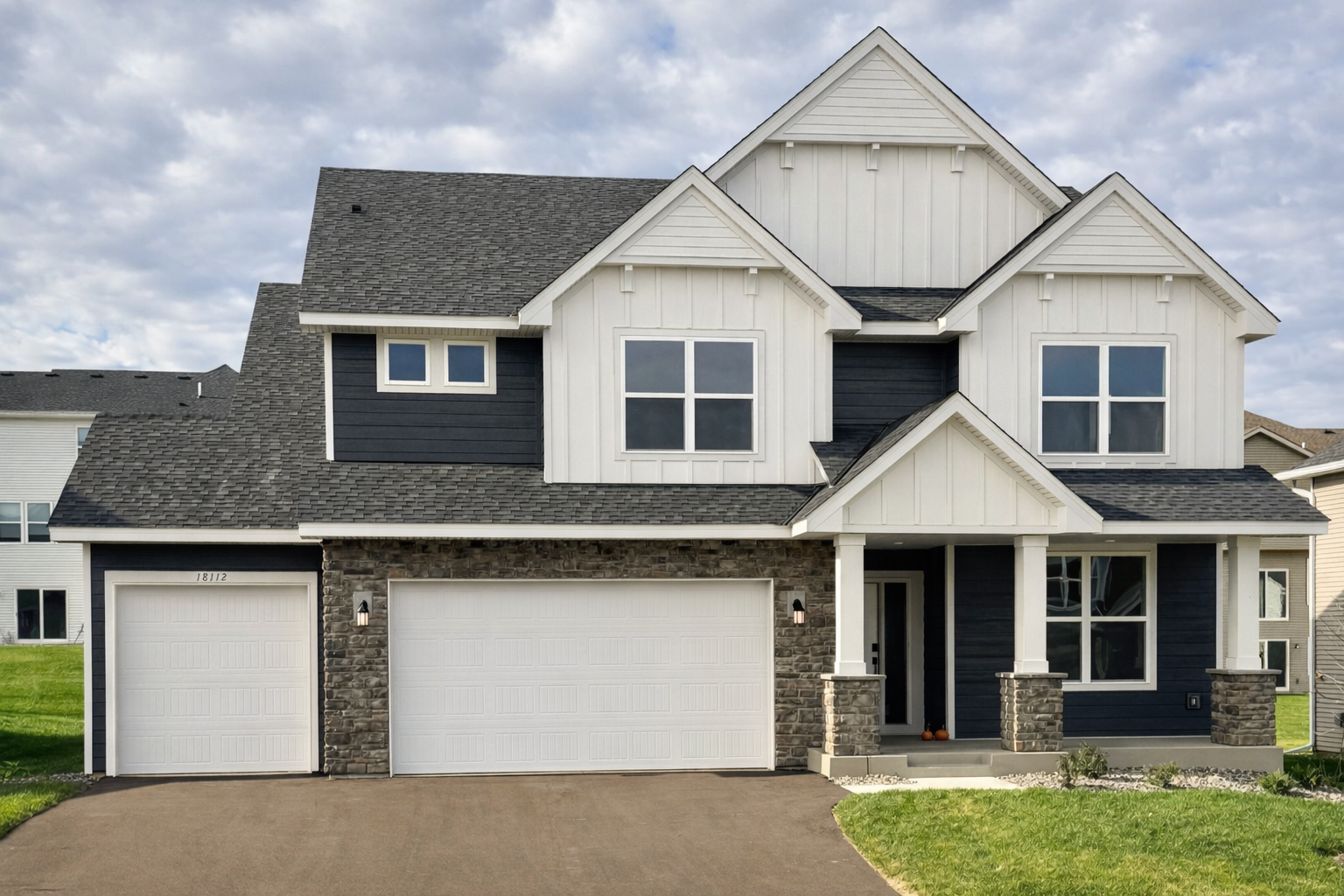 SOLD  18112 Hounds Dr. Lakeville MN 55044