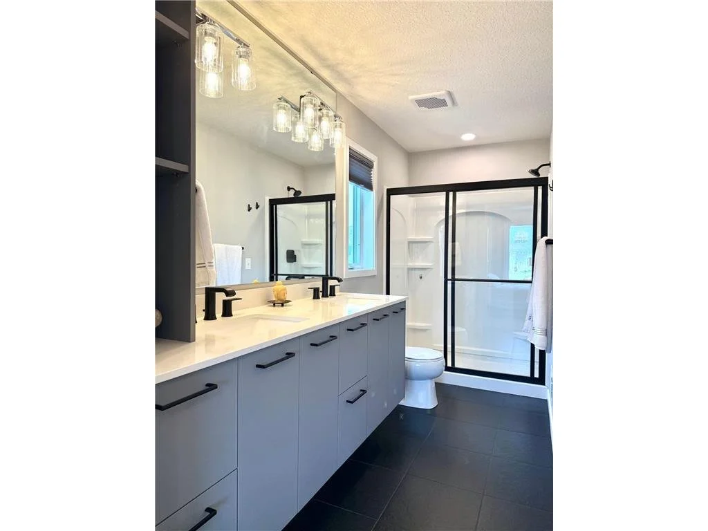 4848 primary bath - Copy.jfif