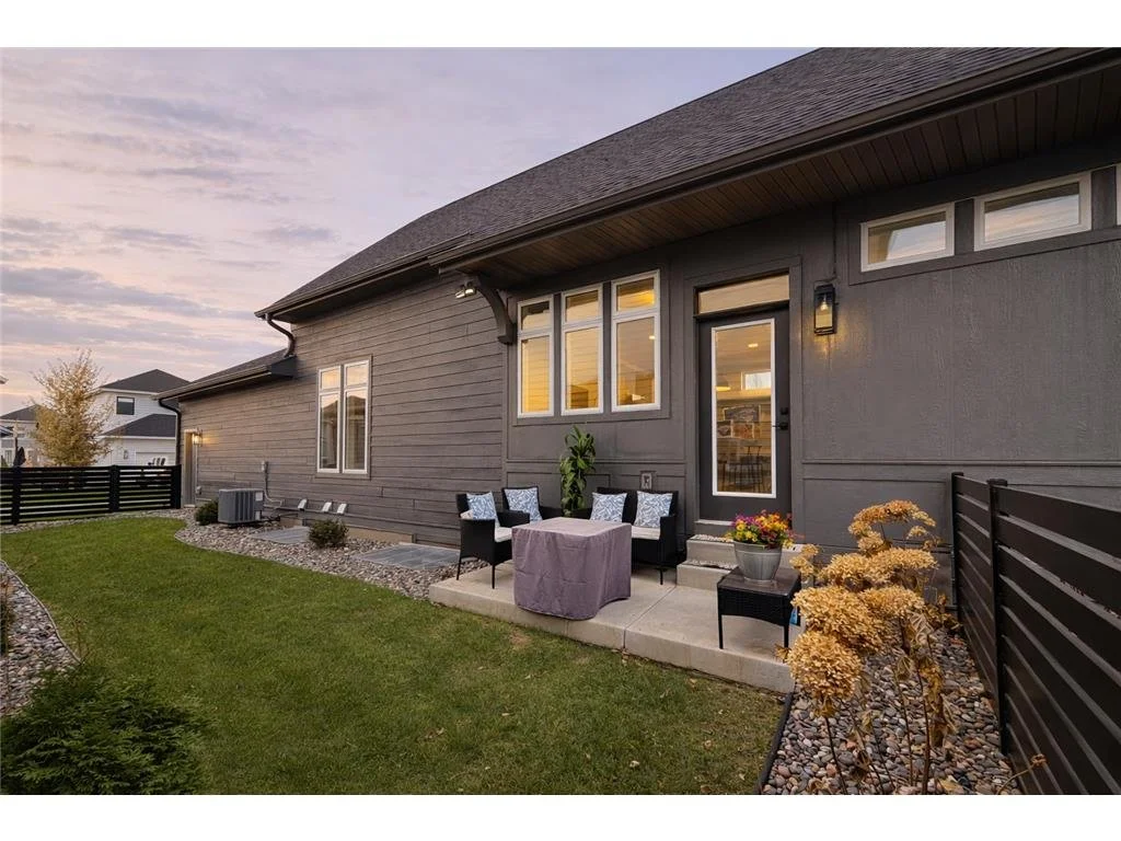 16102 Exterior yard.jfif