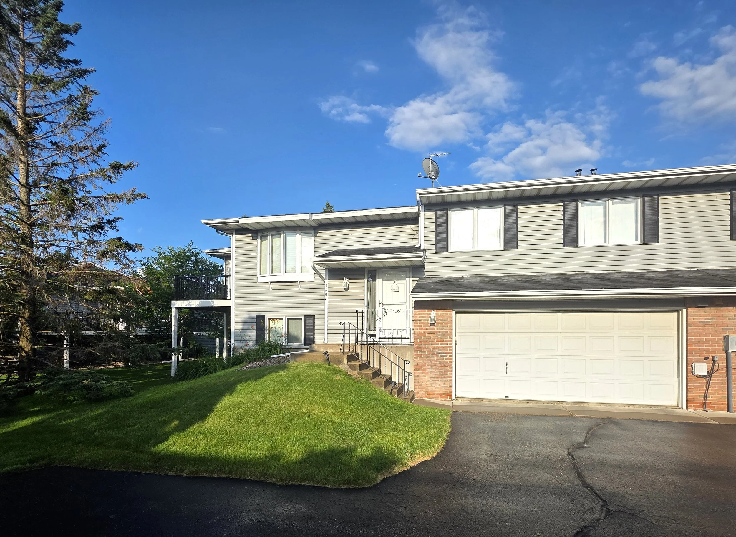 5404 Upper 147th Street W, Apple Valley MN