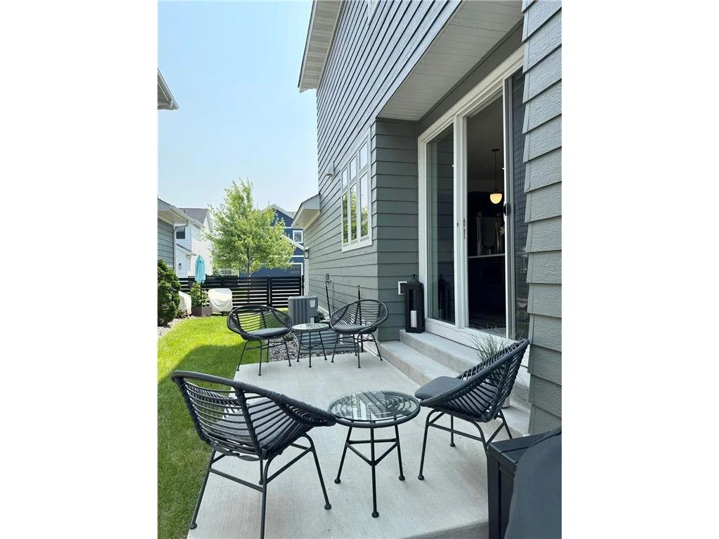 4848 Exterior yard.jfif