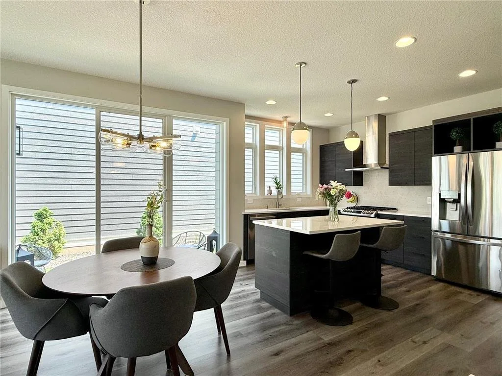 4848 Dining kitchen.jfif