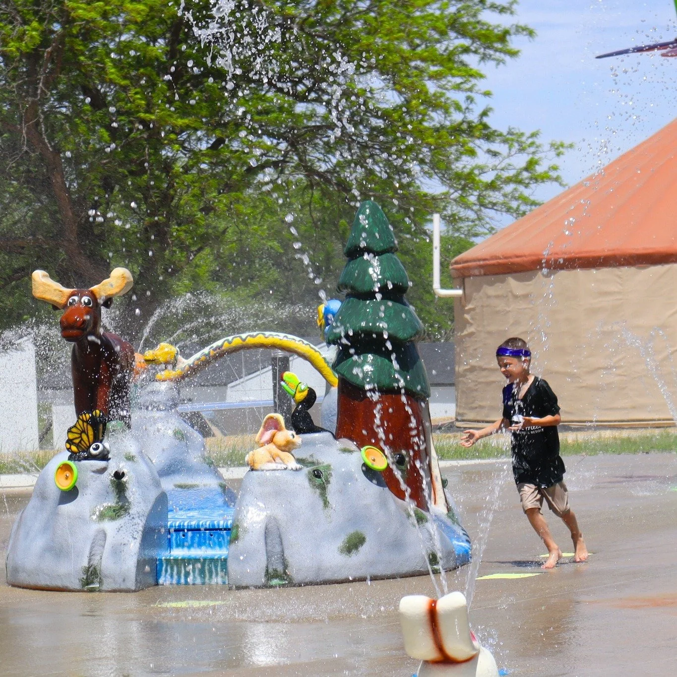Whether it’s giggles under the splash pad or a peaceful evening in a yurt, Haven Hills Campground & Resort is where family memories are made! ☀