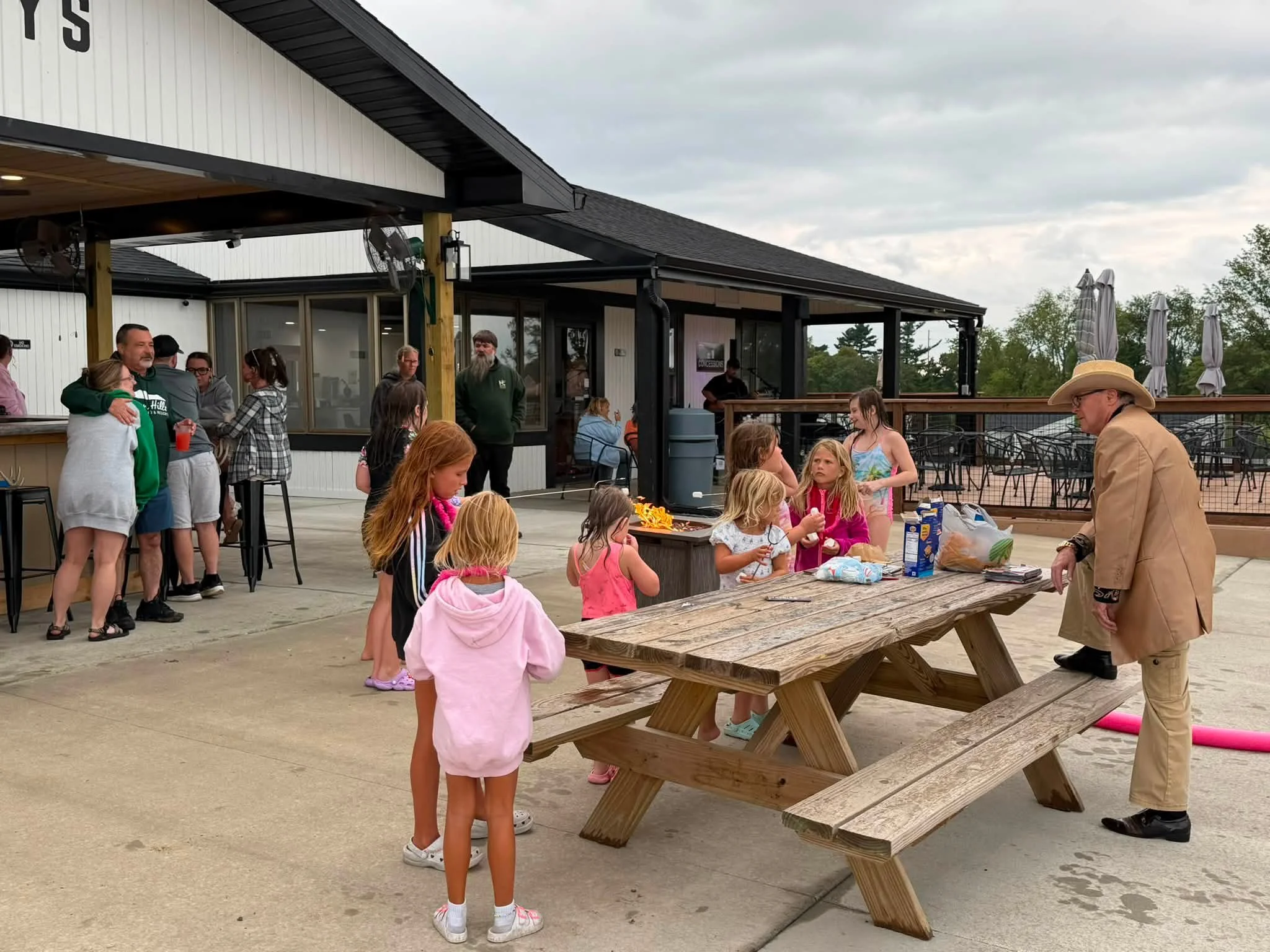 No such thing as a rainy day at Haven Hills! 
Music 🎶 
Hot tub 🏊 
S&rsquo;mores 🍫 
Drinks 🍹 

We can&rsquo;t think of a better way to spend your weekend. 13 weekends left to spend with us!