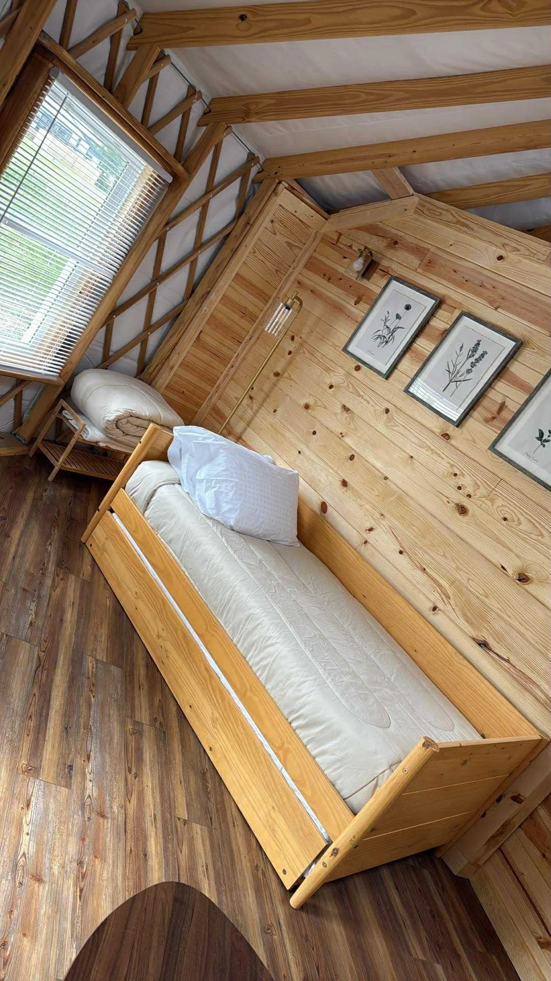 Additional daybed trundle for additional sleeping. 