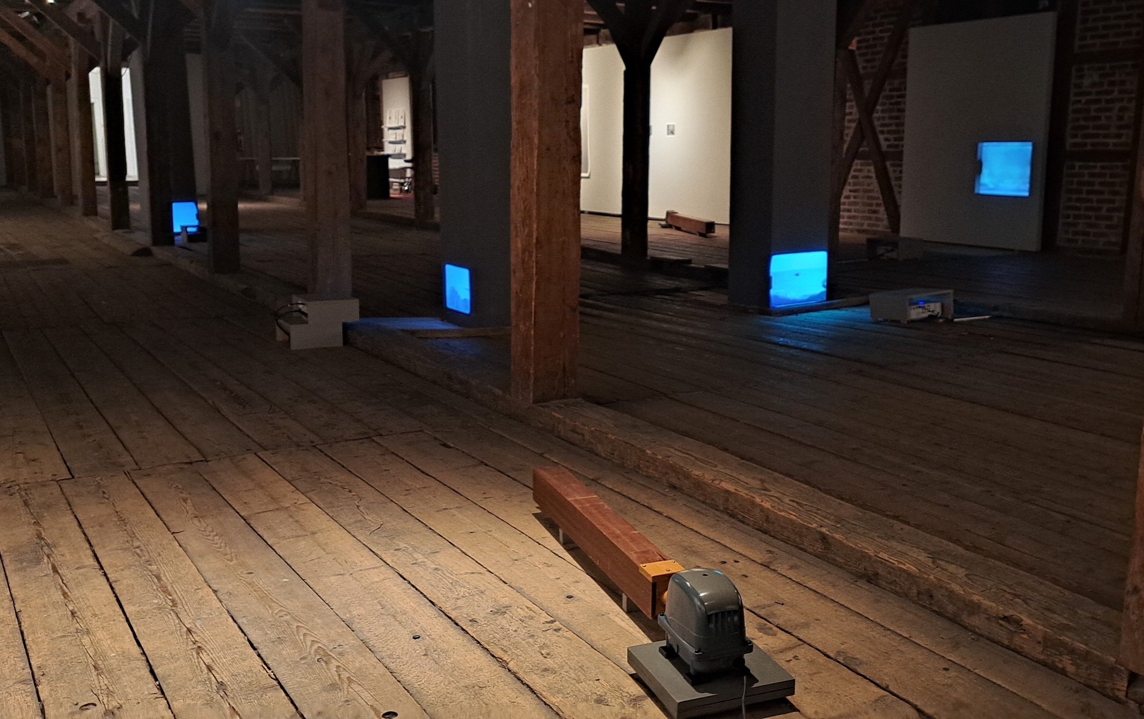 Nils Olav Bøe / Boe, exhibition in Oslo 2024, film, sound, and photo installation, immersive audiovisual experience..