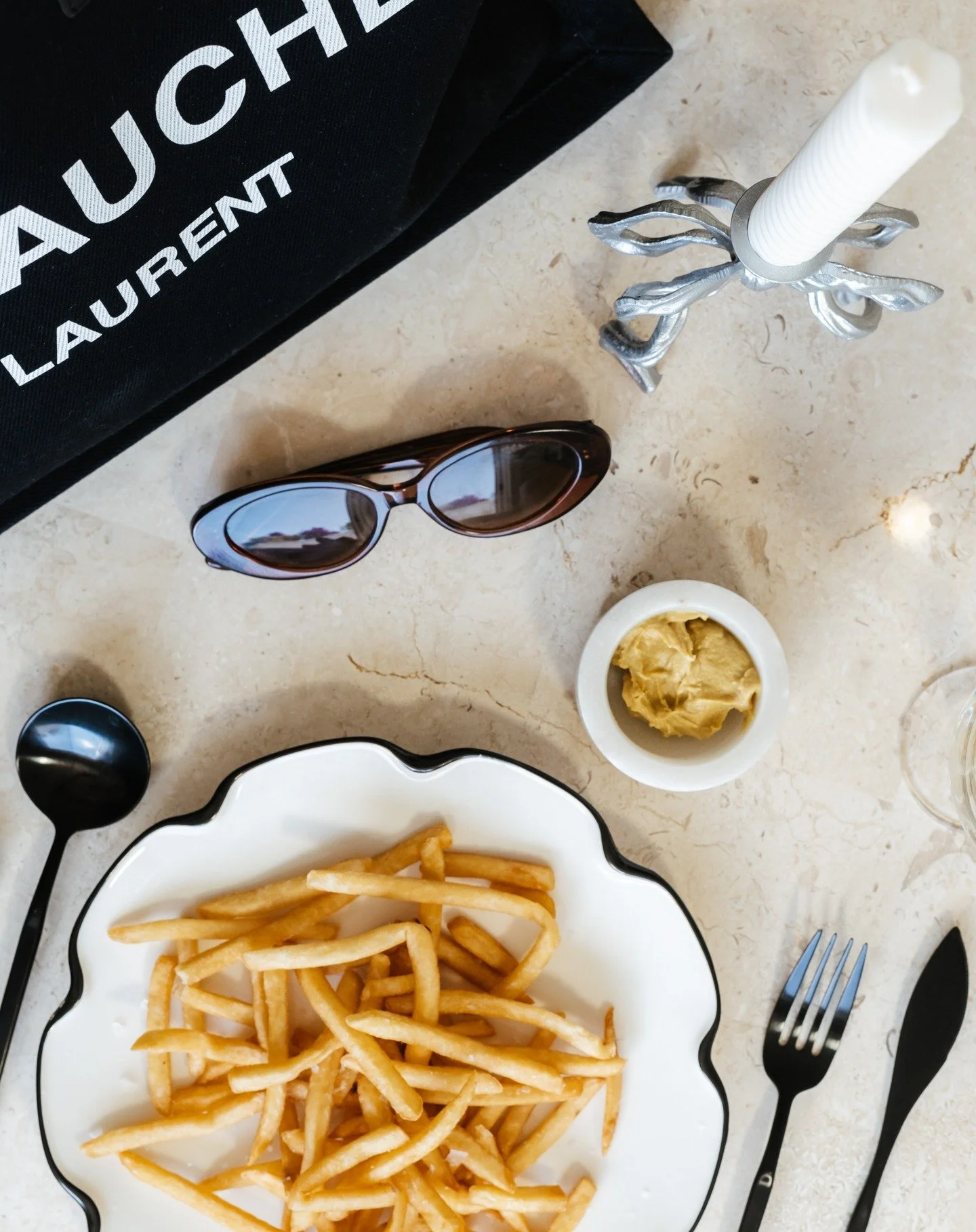 We like our fries, the way we like our handbags - french 💋