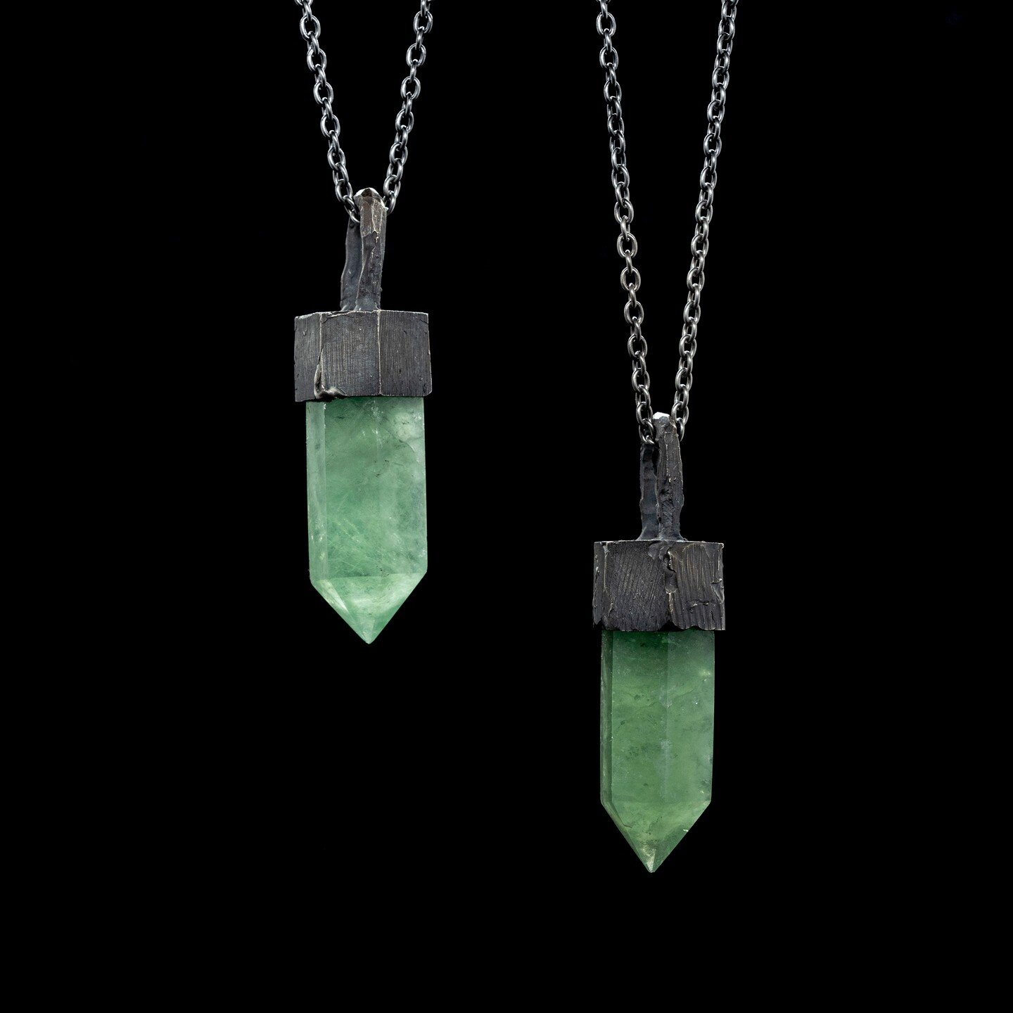 Green fluorite points.
.
Pendants, or wear them thru your favorite hoops as earweights.
.
.
.
.
.
#studio_sombre #crystalpendant #greenfluorite #darkjewelry #rawsilverjewelry #darkstyle #brutalist #crystals #fluorite #roughjewelry #goth #techno #blac