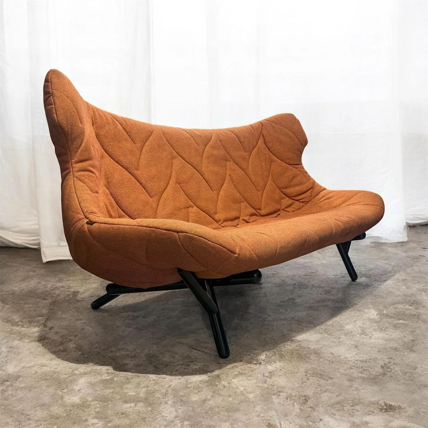 Kartell Foliage Sofa
Designed by Patricia Urquiola
Made in Italy

Two-seater Kartell Foliage sofa in Treviria Orange / Black.

&bull; Very good condition with minimal wear
&bull; Kartell tag present
&bull; Original upholstery

New retail: $7,415 AUD 