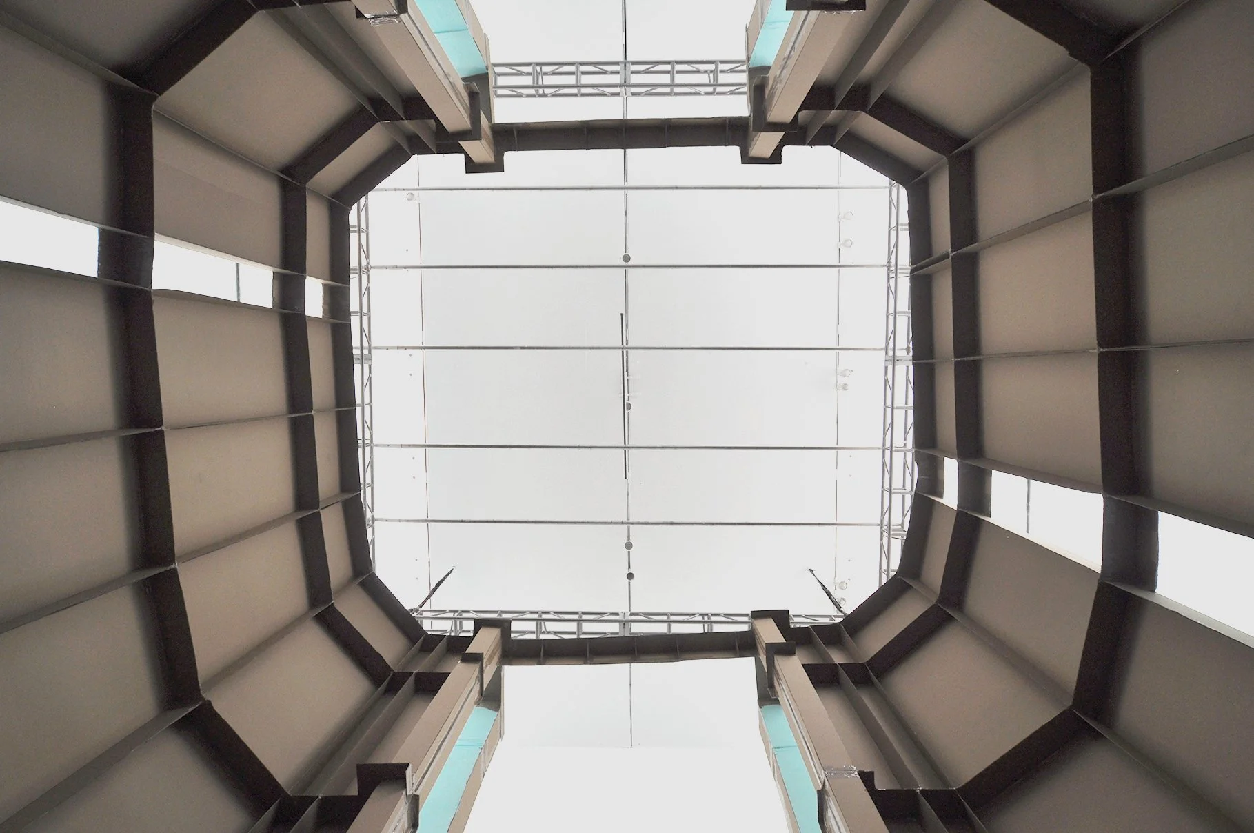  View of the site-specific installation, from the inside, looking up. ⓒ Carlos Bunga. 