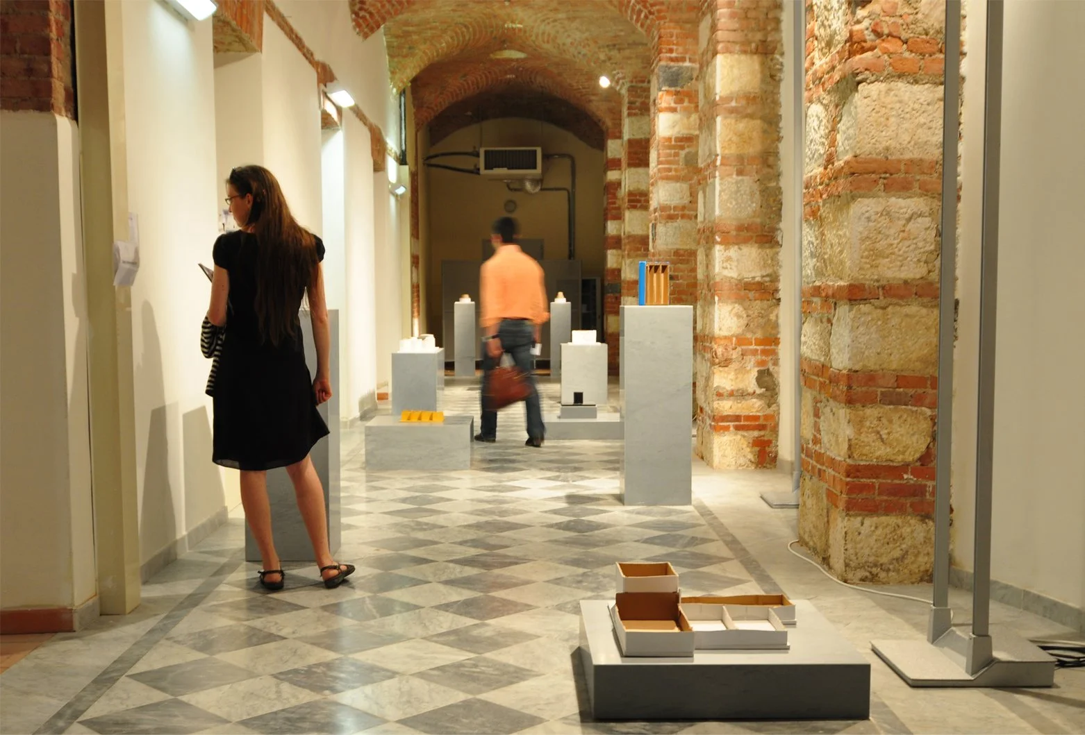  View of the exhibition. All works are by Bunga. ⓒ Carlos Bunga. 