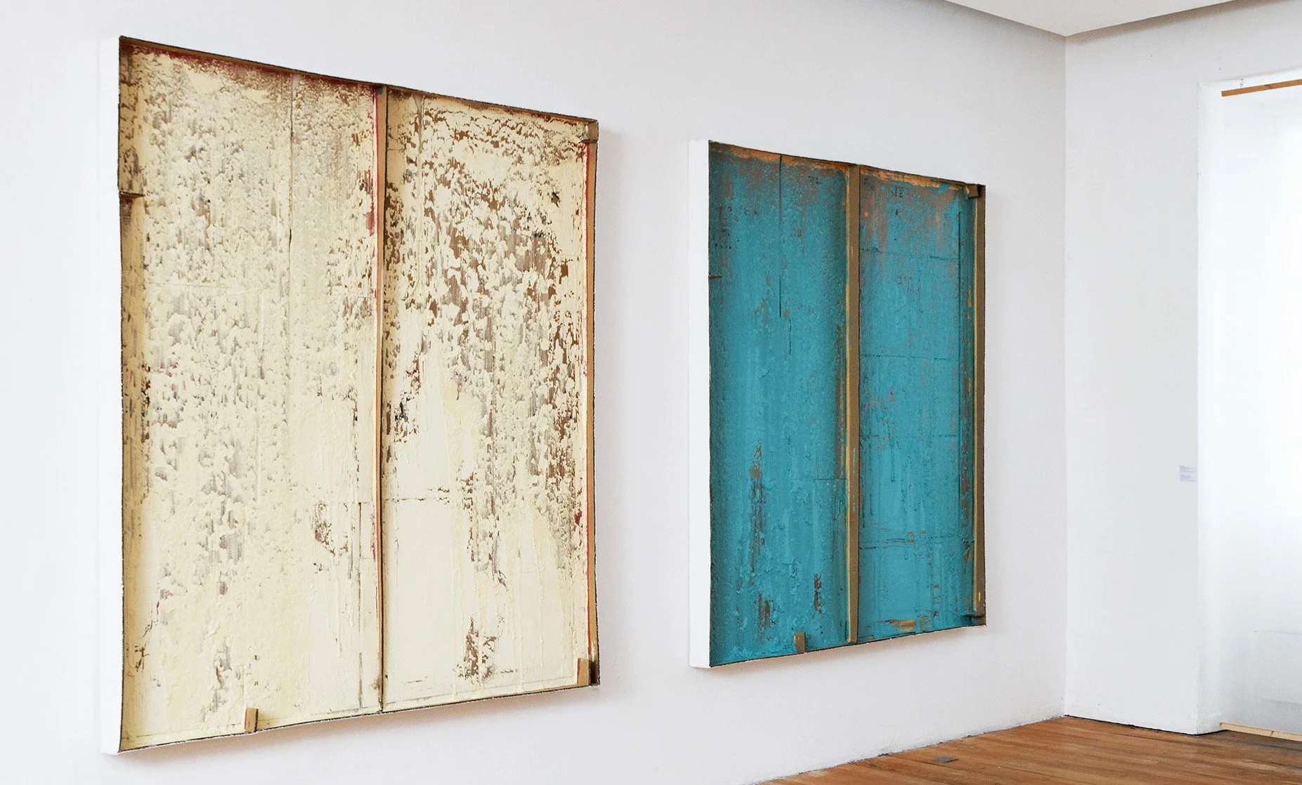  Bunga’s paintings at the exhibition. Courtesy: Centre Art Contemporain Meymac.  Carlos Bunga . Construcción pictórica. Vertical #1   and  #2 , 2017. Latex and glue over cardboard and wood. 200 x 150 x 11,5 cm each one. 
