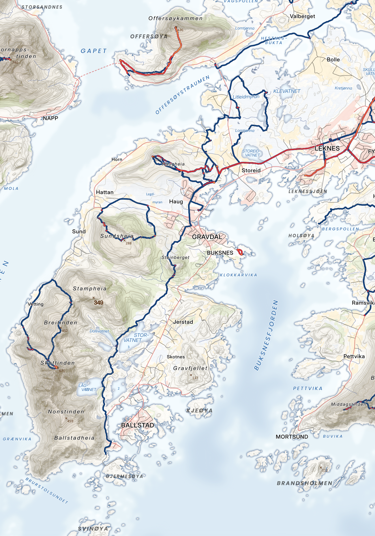 Leknes, Gravdal, Ballstad, Nonstinden og Skottinden med GPS-spor vist som fargede linjer.