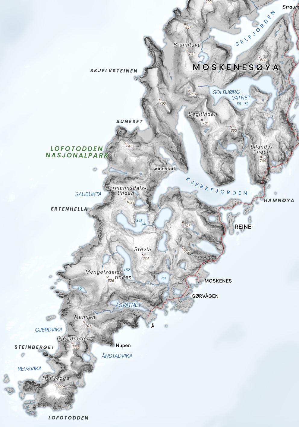 Lofotodden vist i desaturerte toner – fjell og kystfremhevet i svart-hvit.