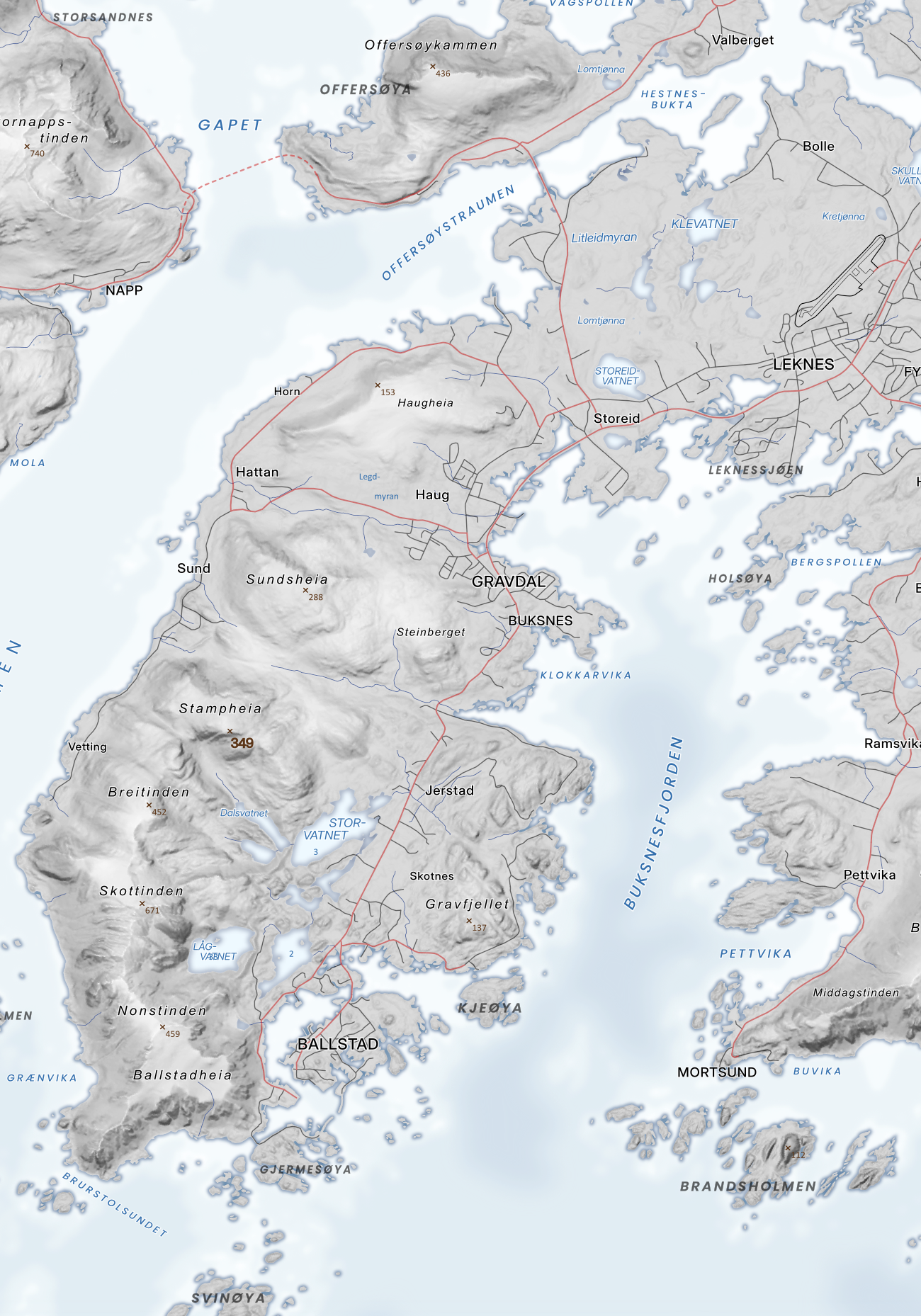 Leknes, Gravdal, Ballstad, Nonstinden og Skottinden i rolig og raffinert uttrykk.