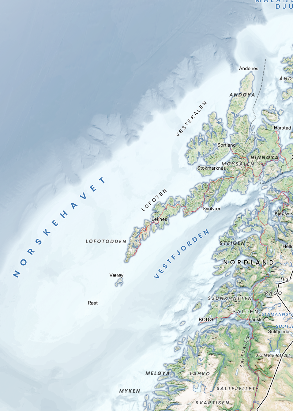 Utsnitt av Nordland fra Norgeskart – Livlig. Detaljert visning av fjell, kyst og øyer med stedsnavn og topografiske linjer.