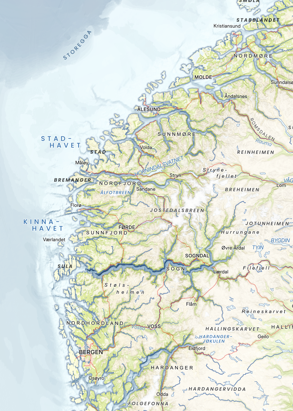 Utsnitt av Vestlandet. Fjorder og fjell i myke toner med subtile detaljer.