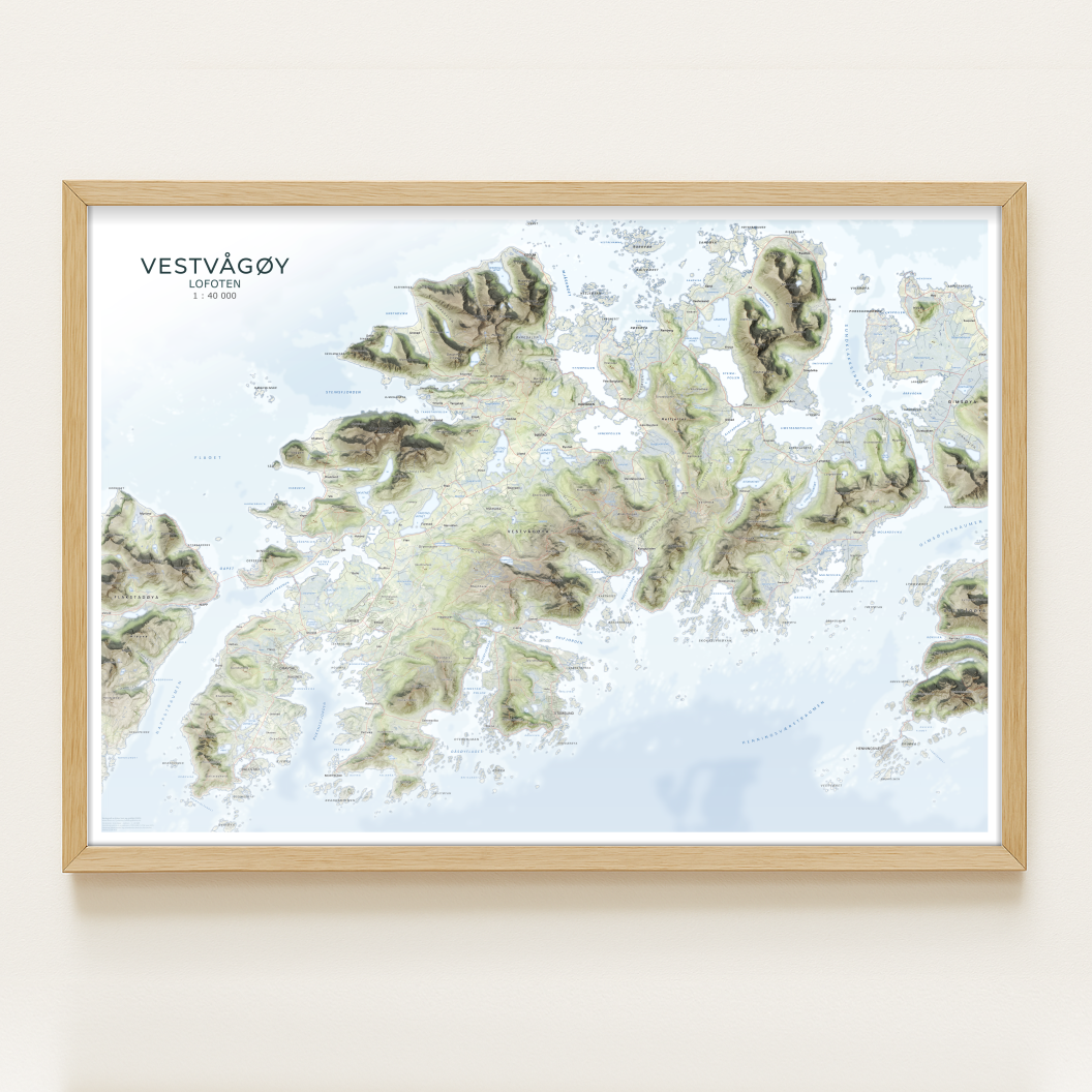 Kart over Vestvågøy i Lofoten med livlige naturfarger med realistisk terreng og tydelig kystlinje.