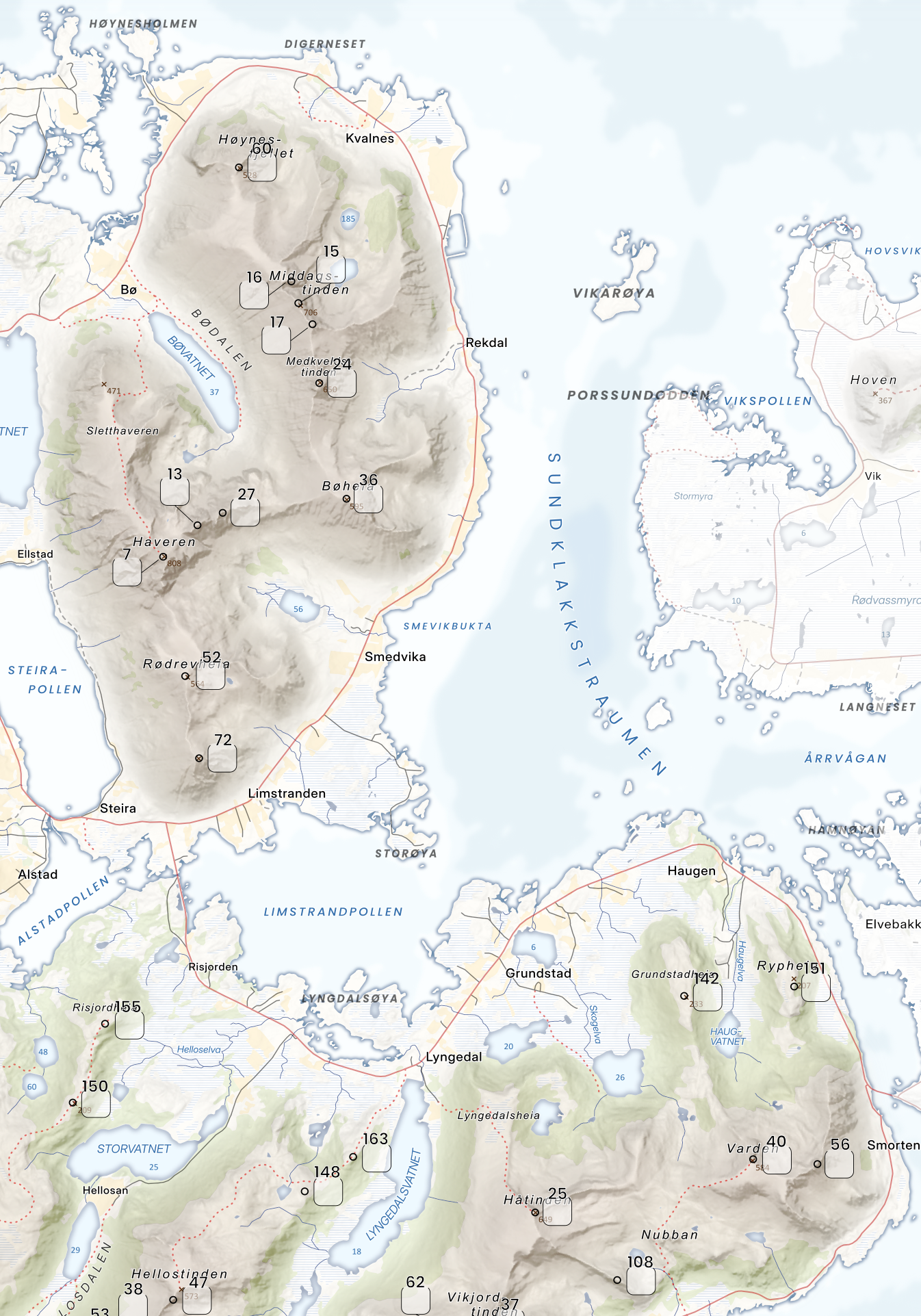 Nordøstlige Vestvågøy – Haveren, Hellostinden, Håtinden og Gimsøya med Hoven, alle topper over 100 moh tydelig vist.