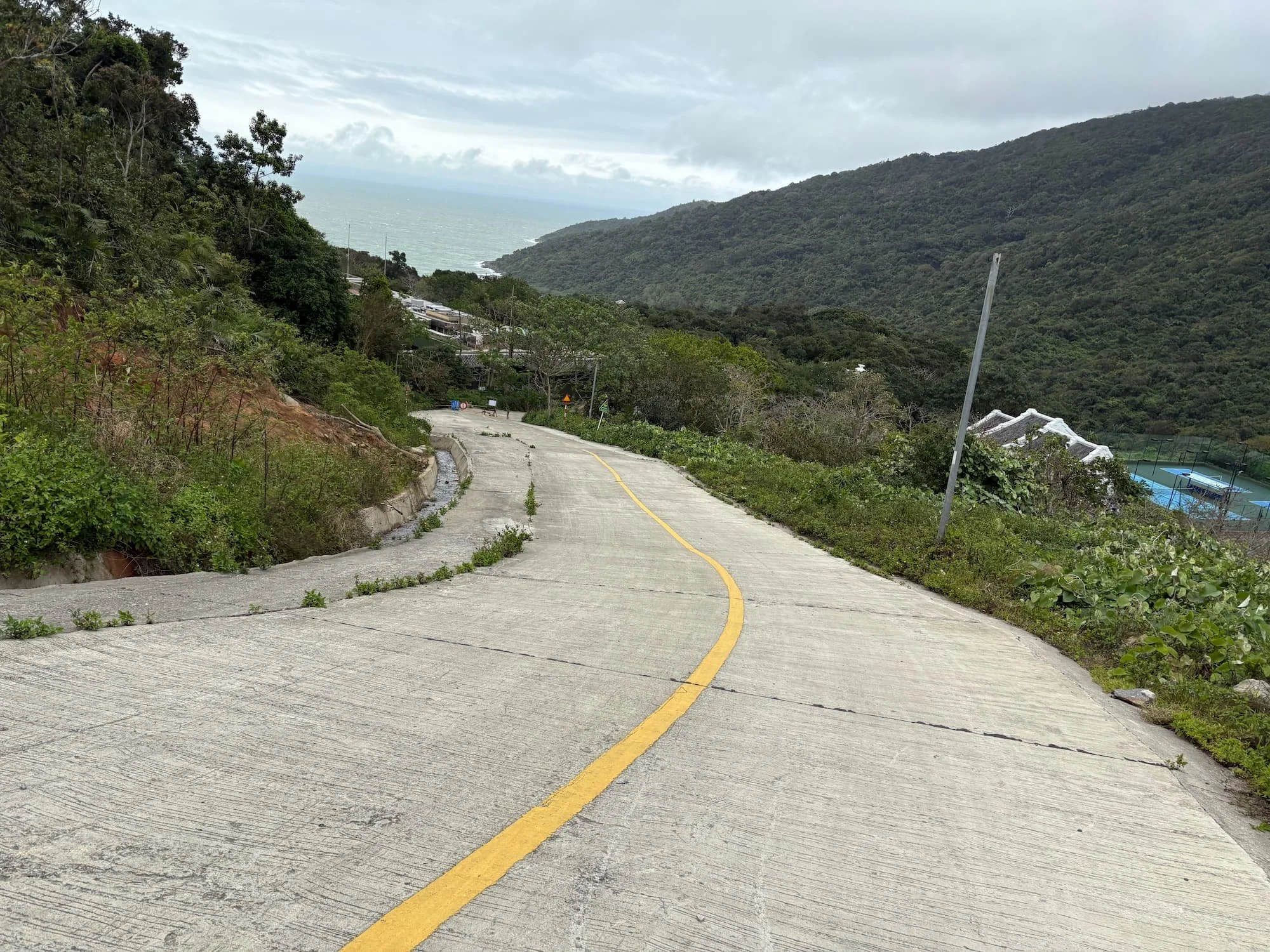 The road leading down to the InterContinental Danang Sun Peninsula Resort oin Da Nang in Vietnam