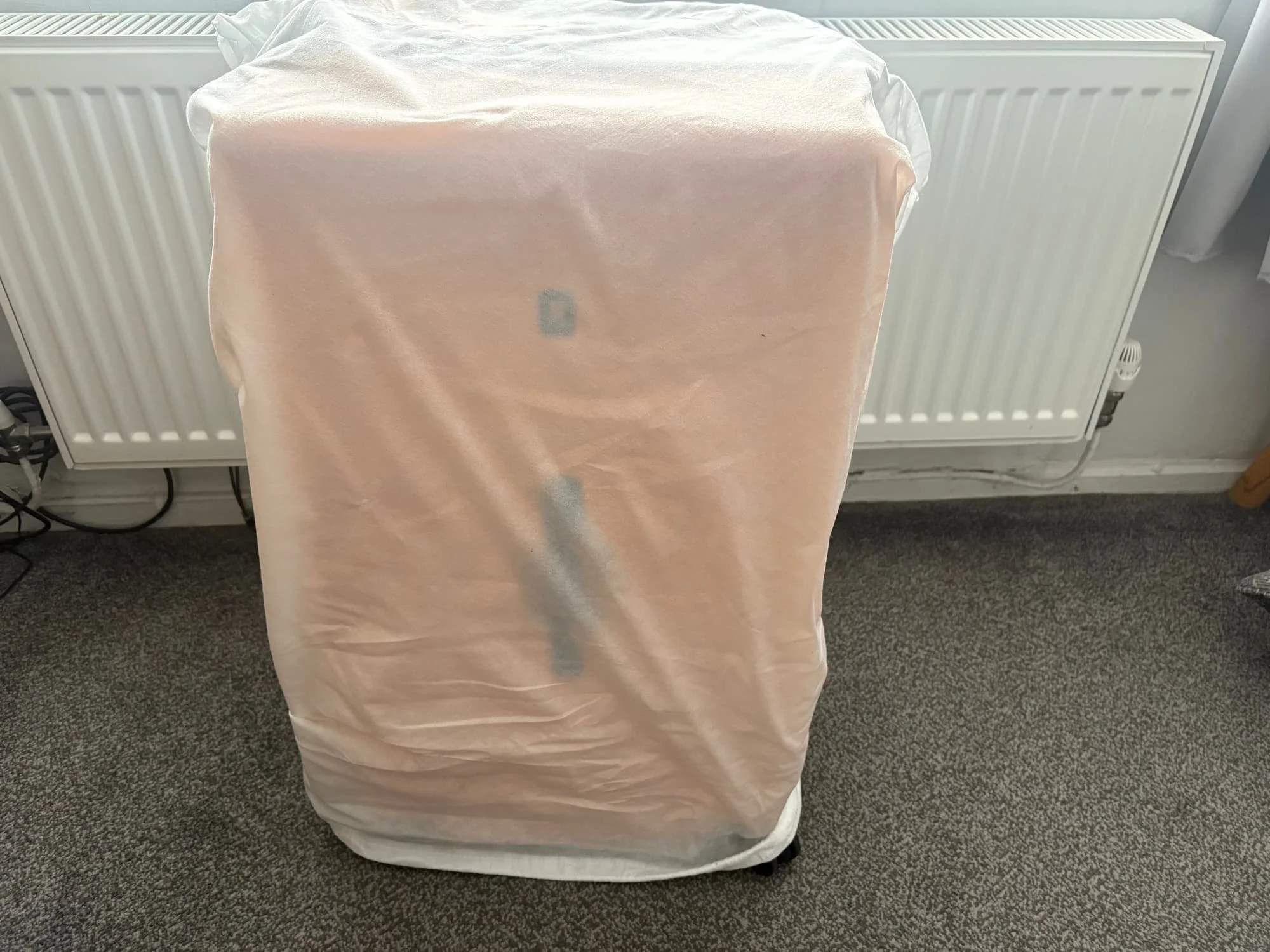 Brand New Level 8 Voyaguer suitcase