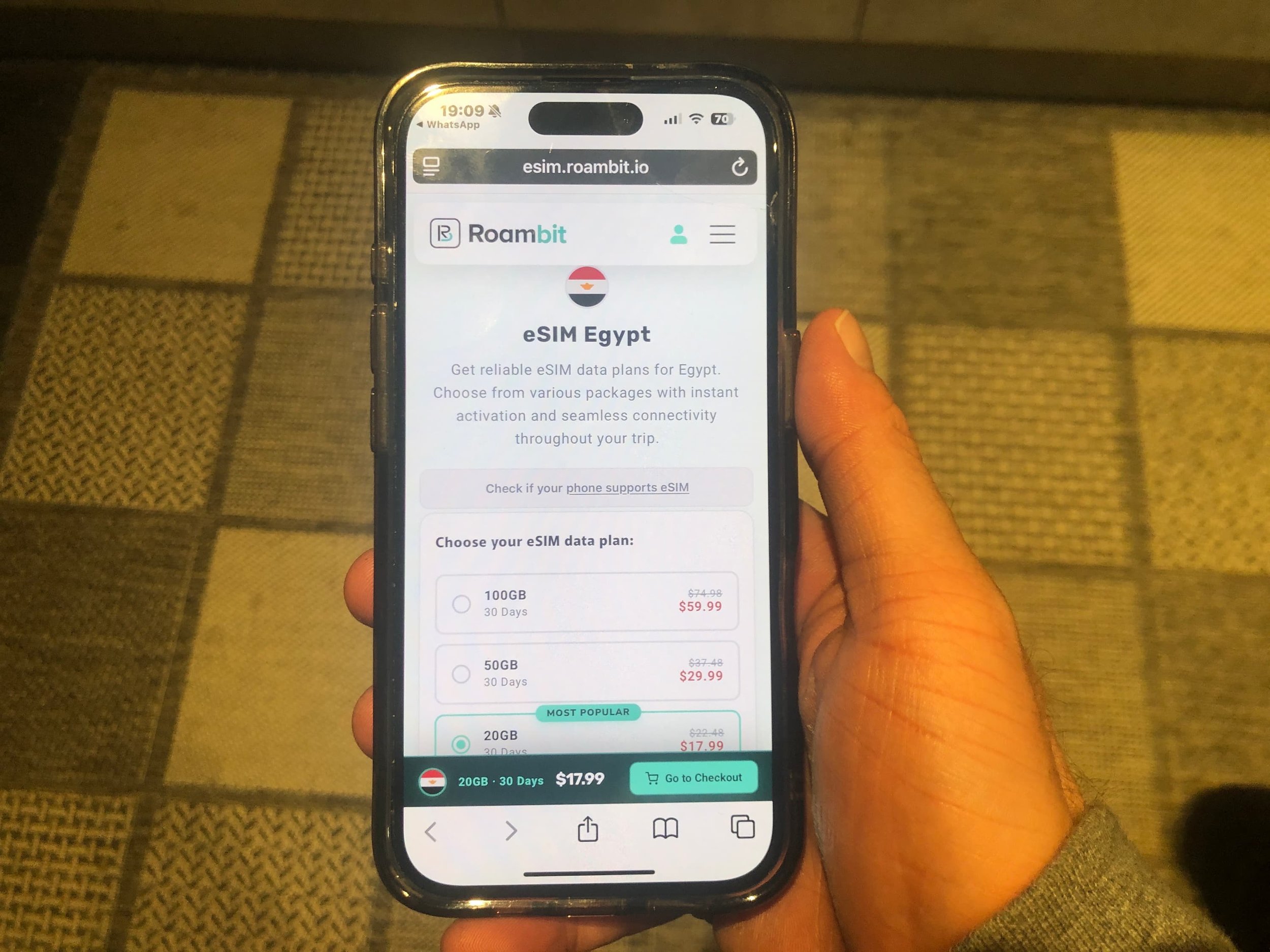 Signing up to Roambit Egypt eSIM before my latest trip