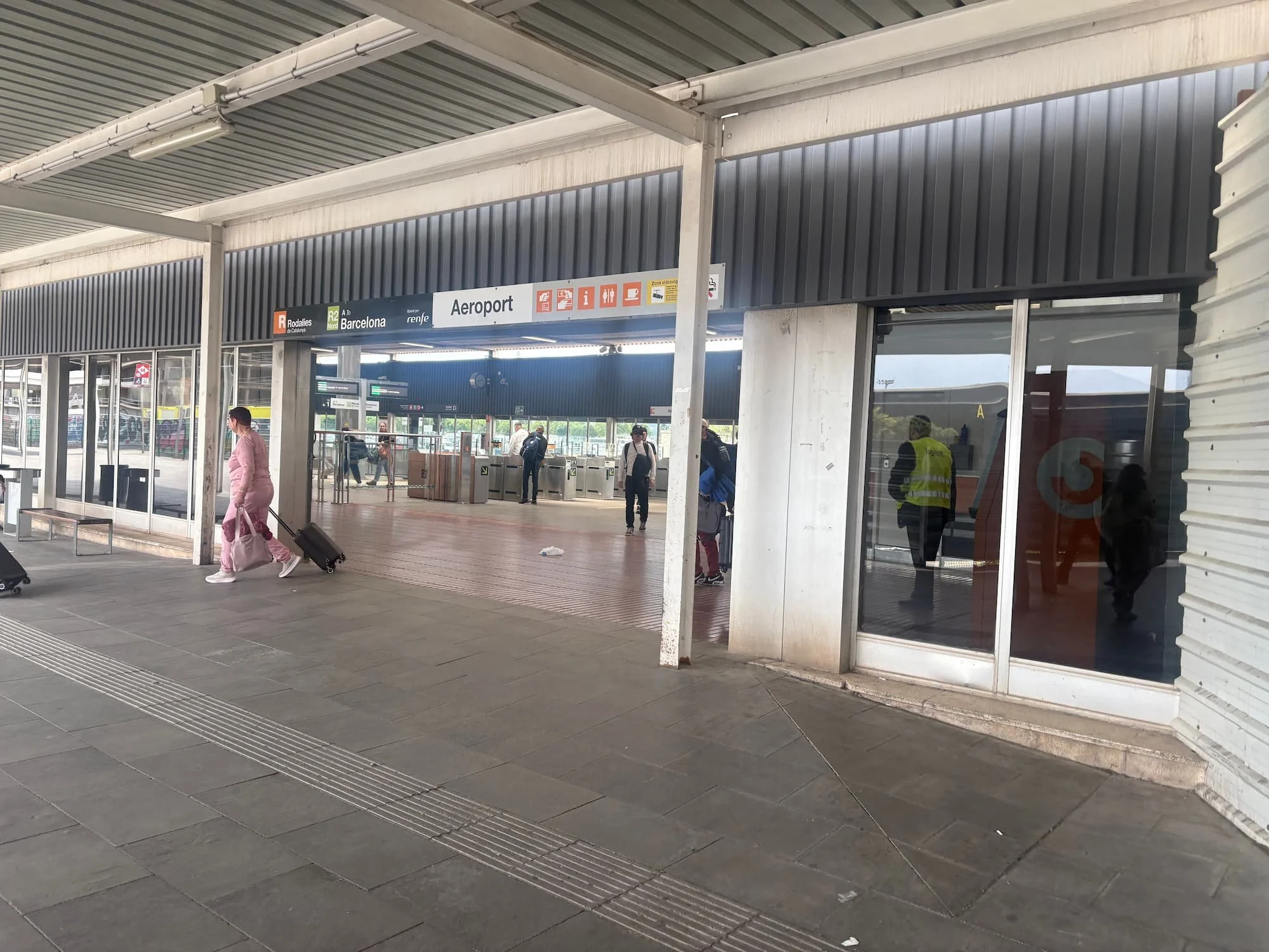 Entrance to Barcelona Airport Metro station, providing a direct public transport connection between Barcelona El Prat Airport and the city centre.