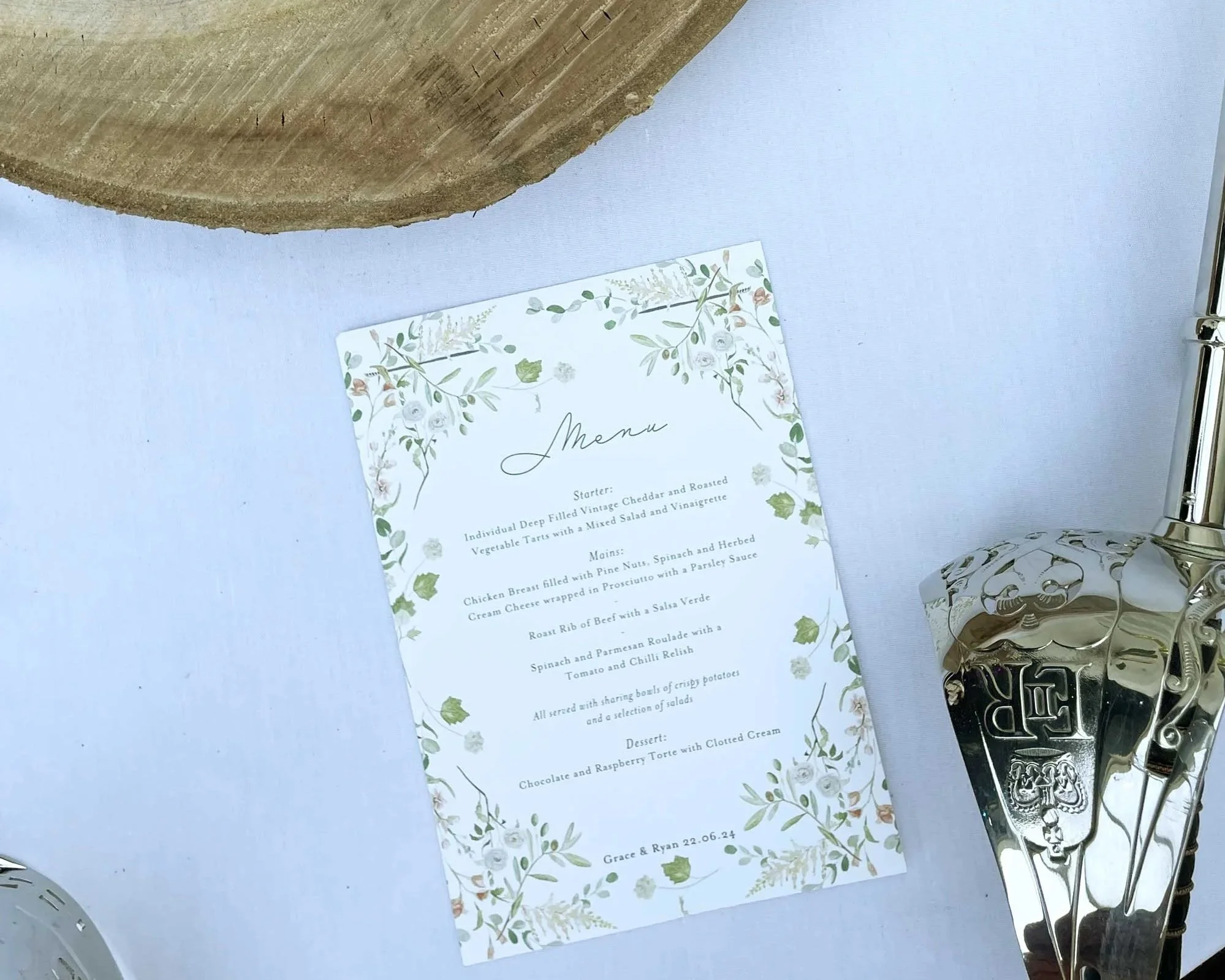 grace-and-ryan-menus-cake.jpg