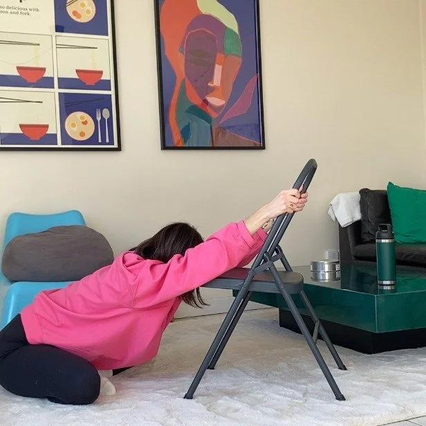 pause d&eacute;j' yoga - dispo sur unlock tv 

all you need is a chair, and yourself 🚣