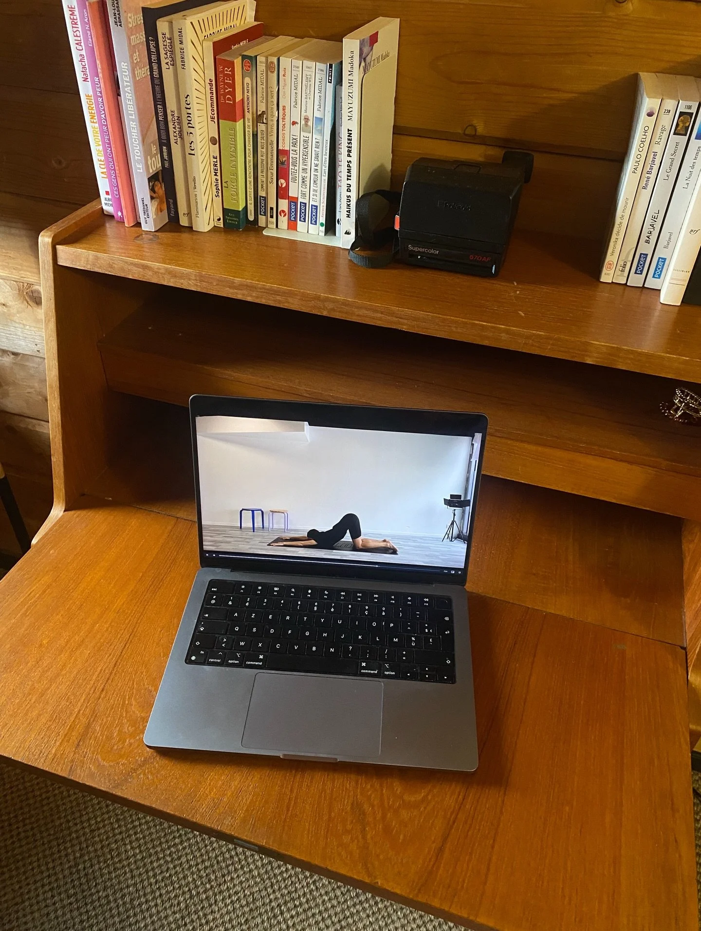 great playlist + great yoga class = ready for spring 🥤