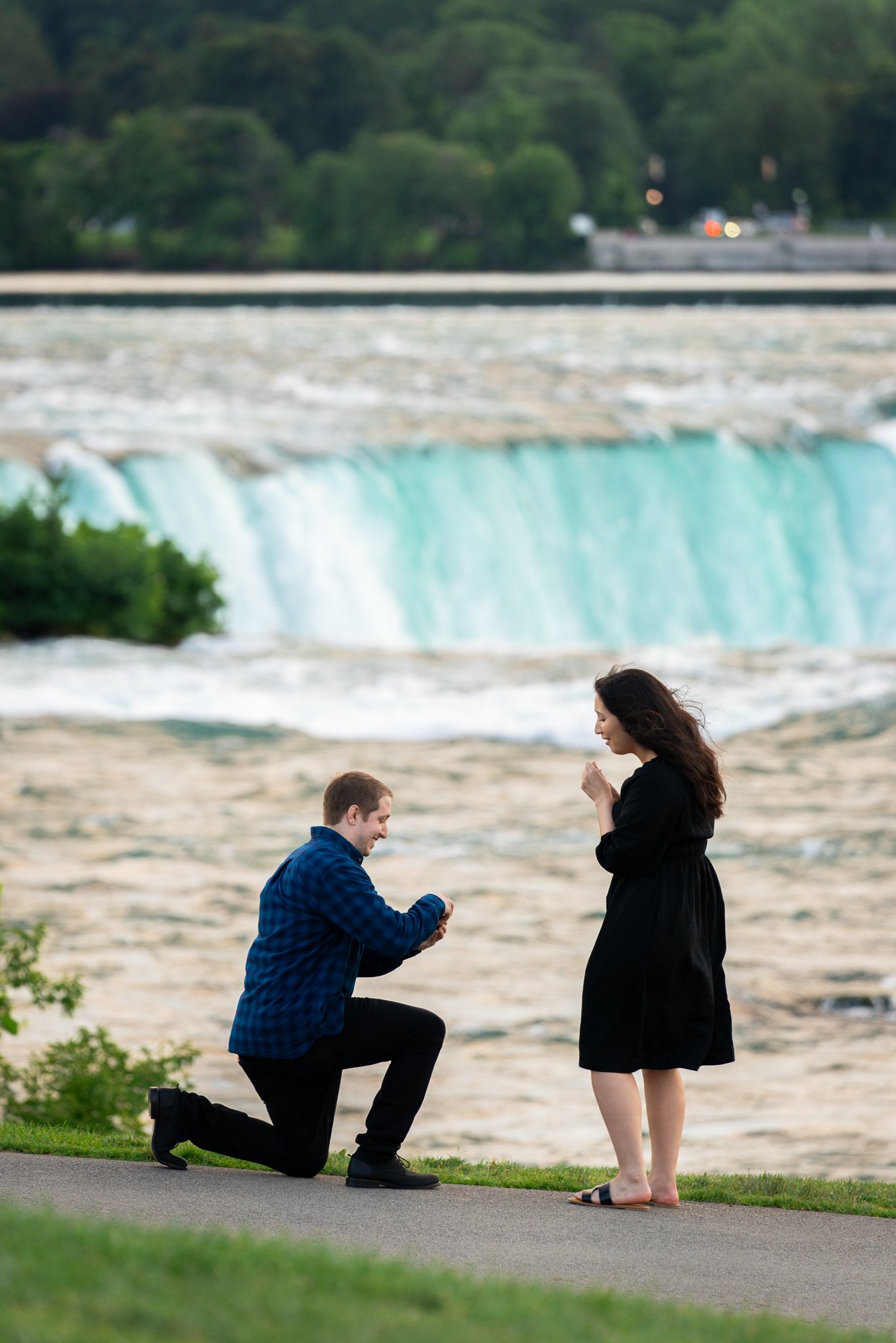 Niagara Falls Engagement Photographer