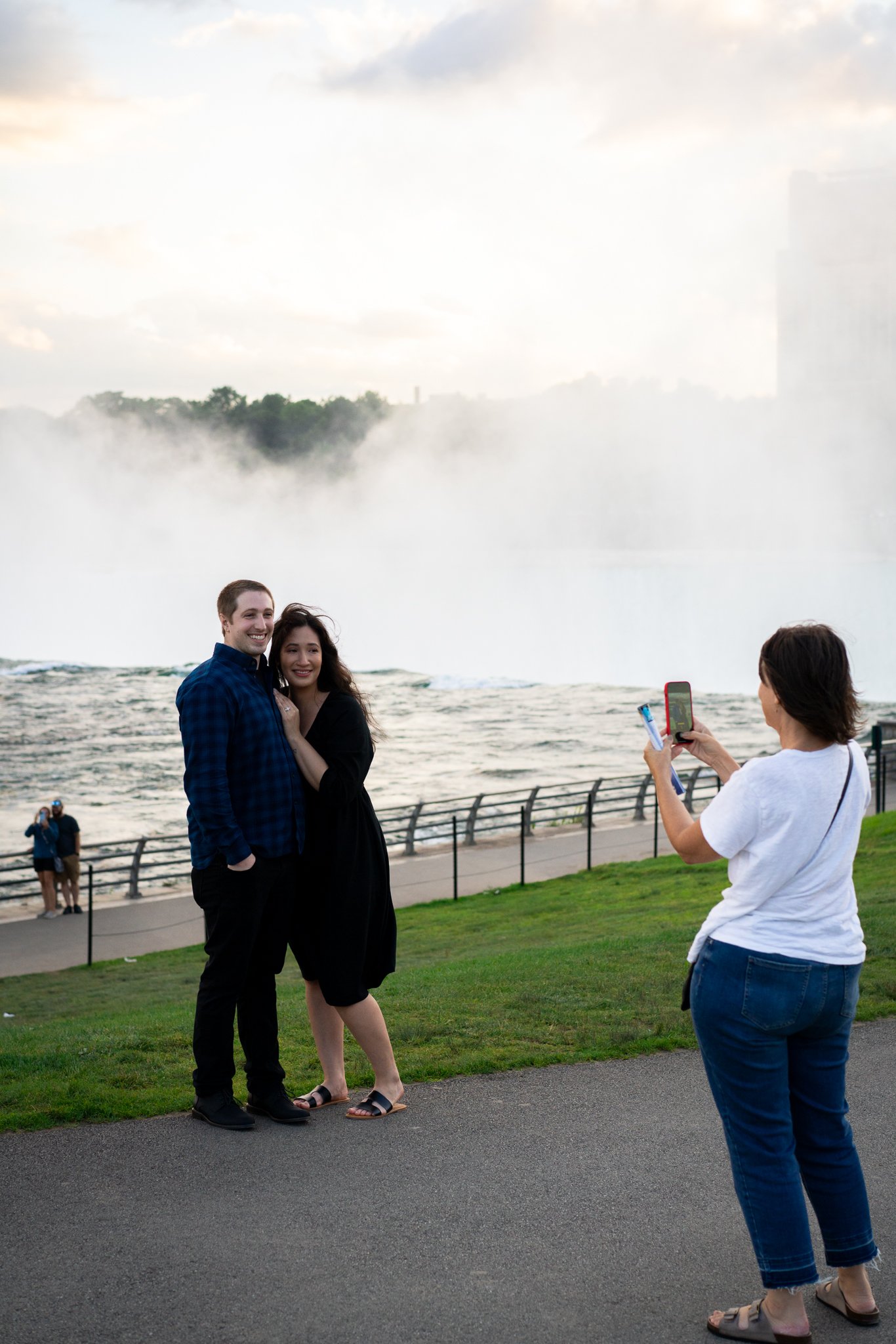 Niagara Falls Proposal Photographer
