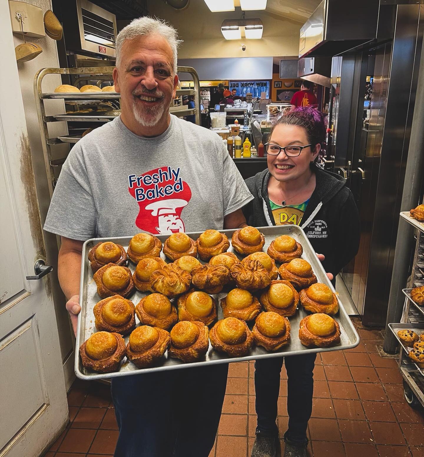 Bakers Mindy &amp; Danny made a Beautiful Batch of our World Famous Maple Kweenies. The nicest batch ever perhaps. Great work folks. Open today until 2, closed tomorrow. Happy Thanksgiving to the entire Extended Big Dave&rsquo;s Family 😀 #bigdavesba