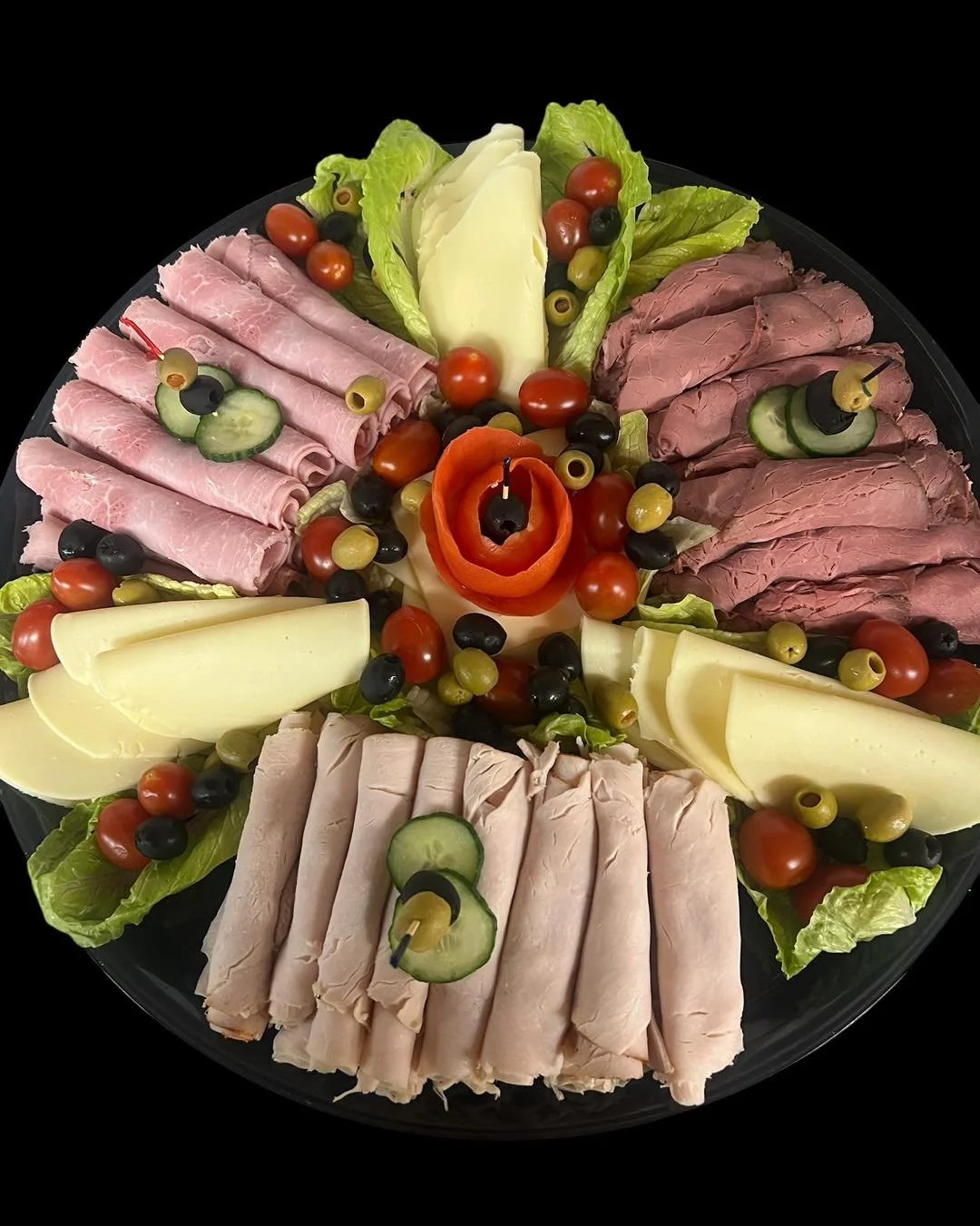 For those who were asking our New Hampshire Chronicles episode will air this coming Wednesday at 7 on WMUR. I may or may not be wearing an Indiana University Bison Hat 😂  #notyourtypicalbagelshop #earlymorningflavortown #bigdavesbagels #50yearsofpla