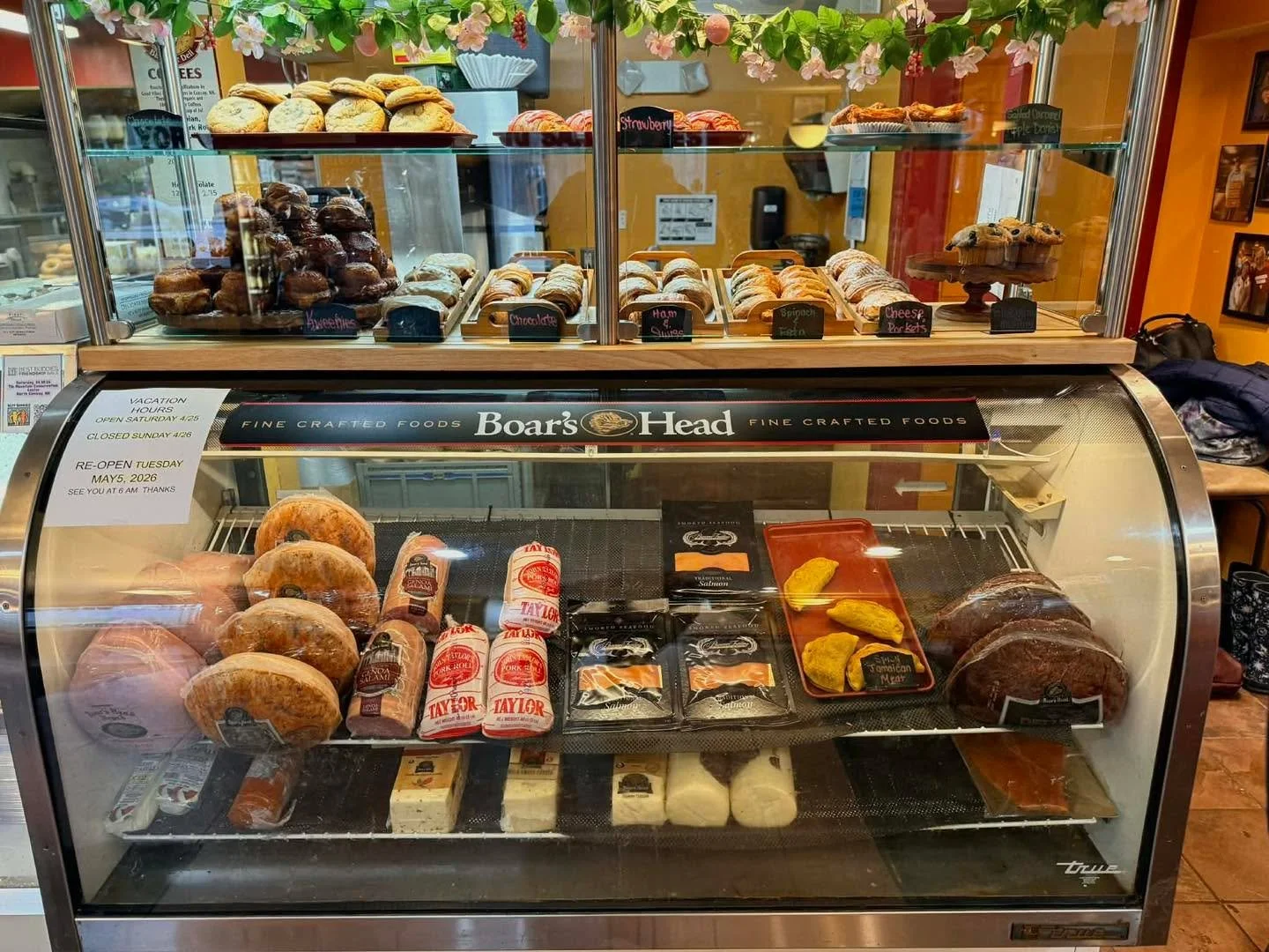 Our staff is finishing strong 💪💪💪 Open through Saturday this week then closed for our annual vacation. Come on down to your Early Morning Flavortown Destination and see what the buzz is all about 😜  #notyourtypicalbagelshop #earlymorningflavortow