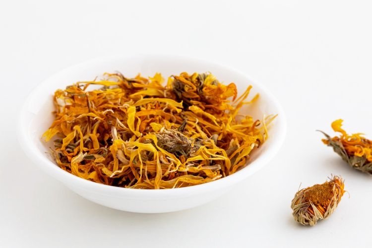 health-benefits-of-calendula-4582641-inline-51c3b779d8ca40368141ad3497301f14.jpg