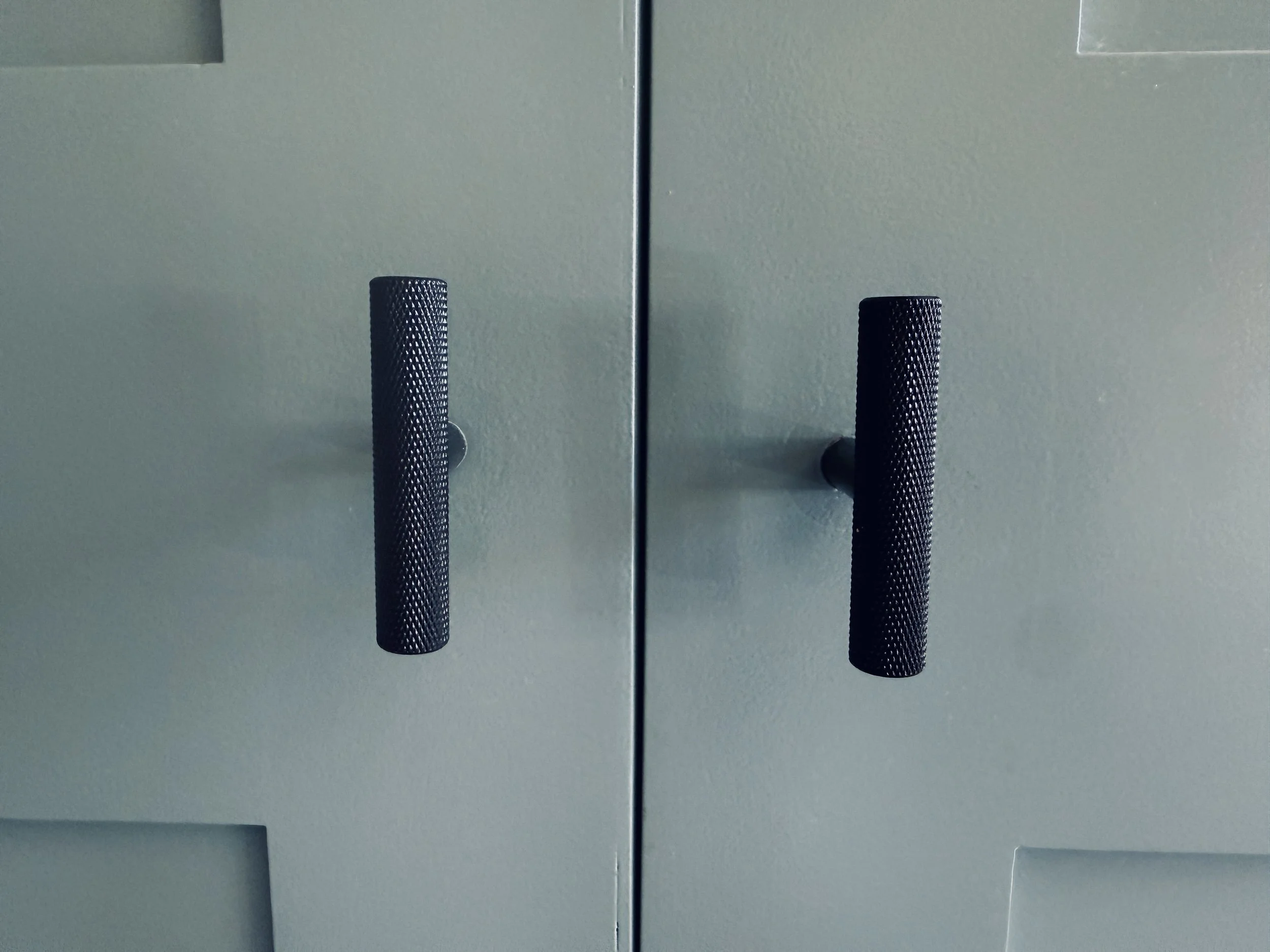wardrobe handles.jpg