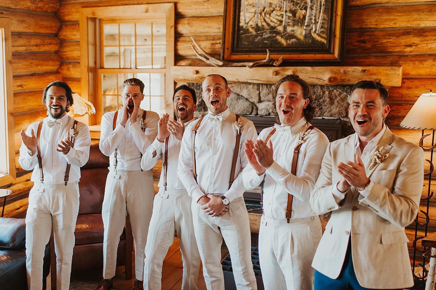 When the groomsmen are also your hype crew. HOW SWEET IS THIS??

📸: @erikalaub