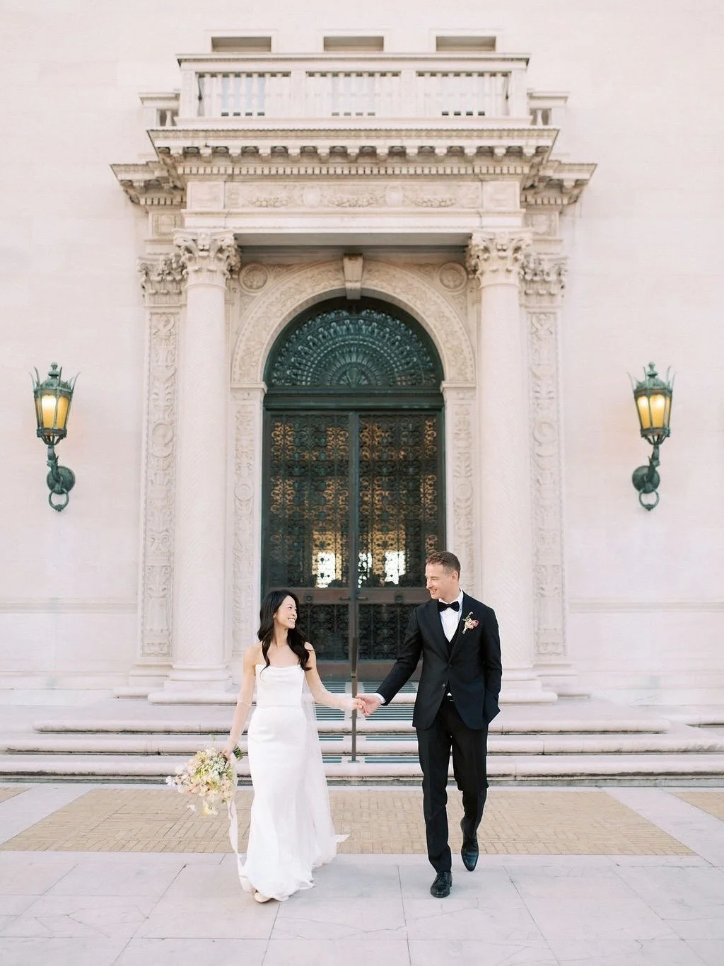 Bless Ditto Dianto for seeing his couples and their celebrations as works of art. He captures them in a style befitting the walls of the Legion of Honor.
⠀⠀⠀⠀⠀⠀⠀⠀⠀
Planning &amp; Design: @willaviaweddingco
Photography: @dittodianto
Venue: @floodmansi