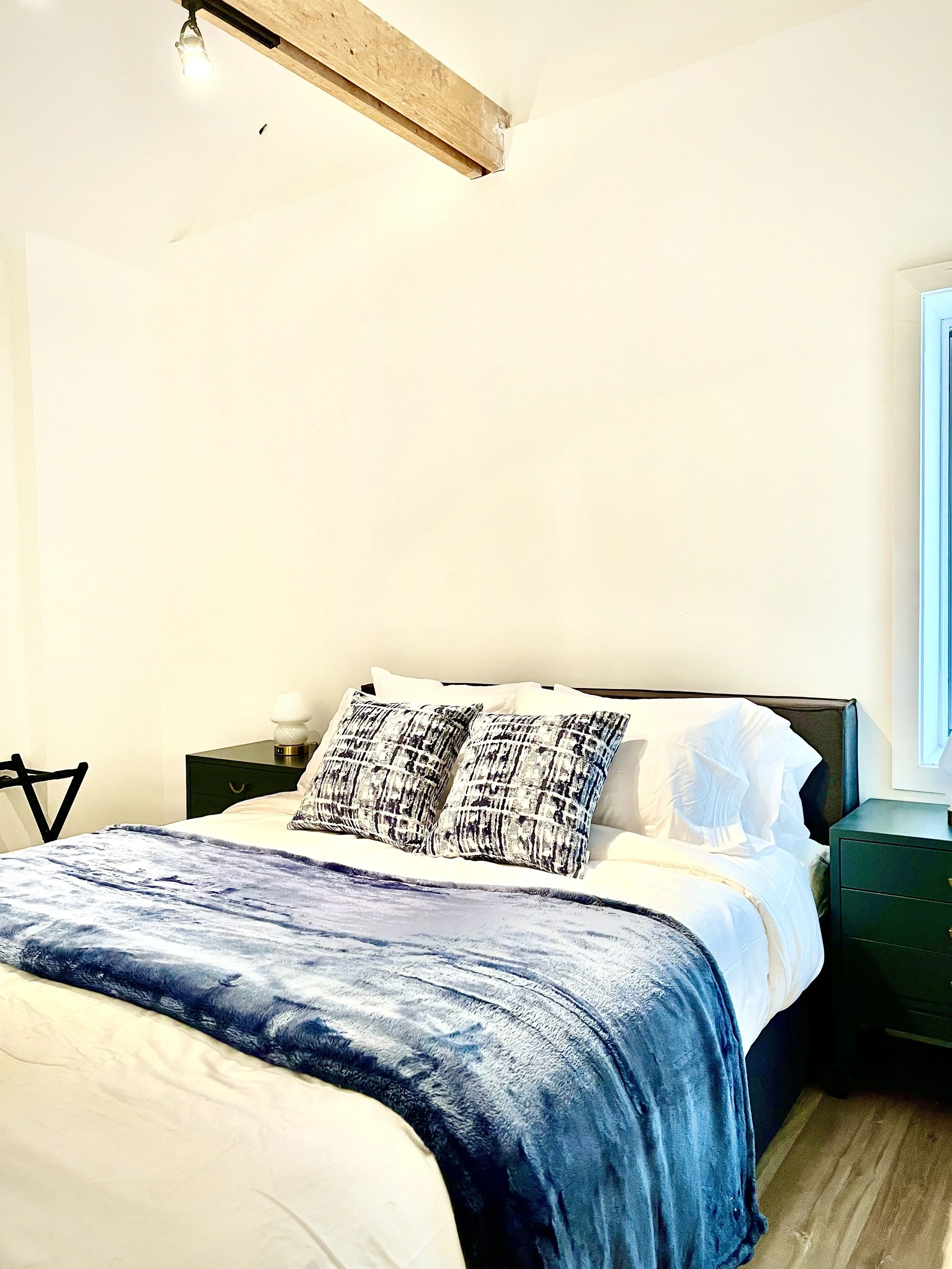 Greenwood Lake Outlook Bedroom2.jpeg