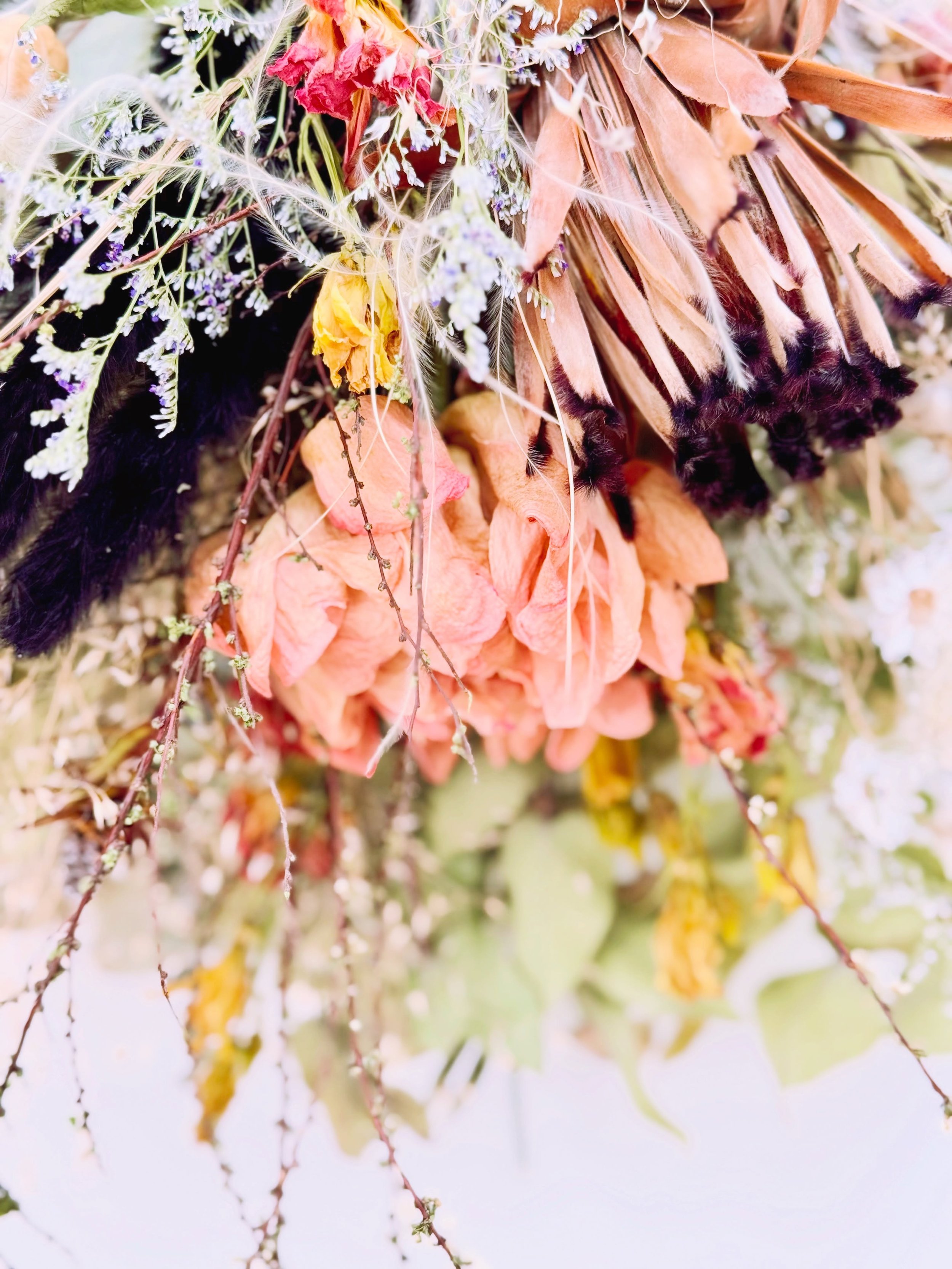Dried flower wall hanging swag arrangement ✨

This was such a special commission from a dried flower artist in Japan for her daughter, who works here in NYC❤️ It was truly an honor to create this piece and hand-deliver it on behalf of a mother&rsquo;