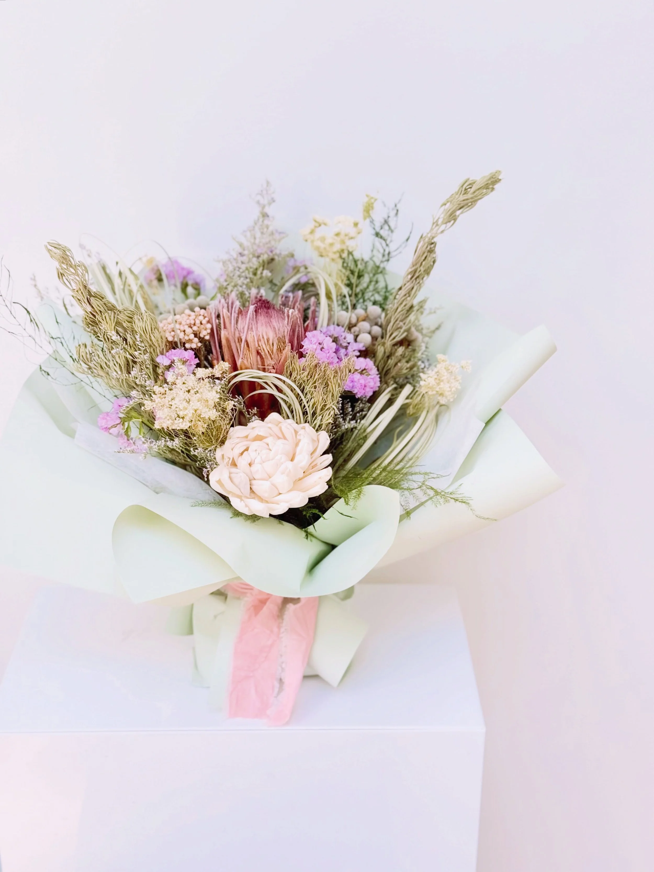 A display-ready dried flower bouquet 🩷

I love how soft and gentle this one feels, with shades of pink, purple, white, and soft green&hellip; so dreamy☺️ And because it&rsquo;s made with dried flowers, you can enjoy it for a long time. Most of the f
