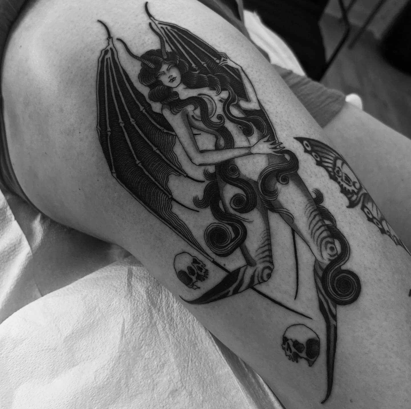 Succubus for Hannah ~ thank you so much for coming all the way from Denver!!! I&rsquo;d love to make more tattoos like this.

&bull;

&bull;

&bull;

&bull;

&bull;

&bull;&nbsp;

#tattoos #tattooing #tallahassee #tallahasseetattoos #tallahasseetatto