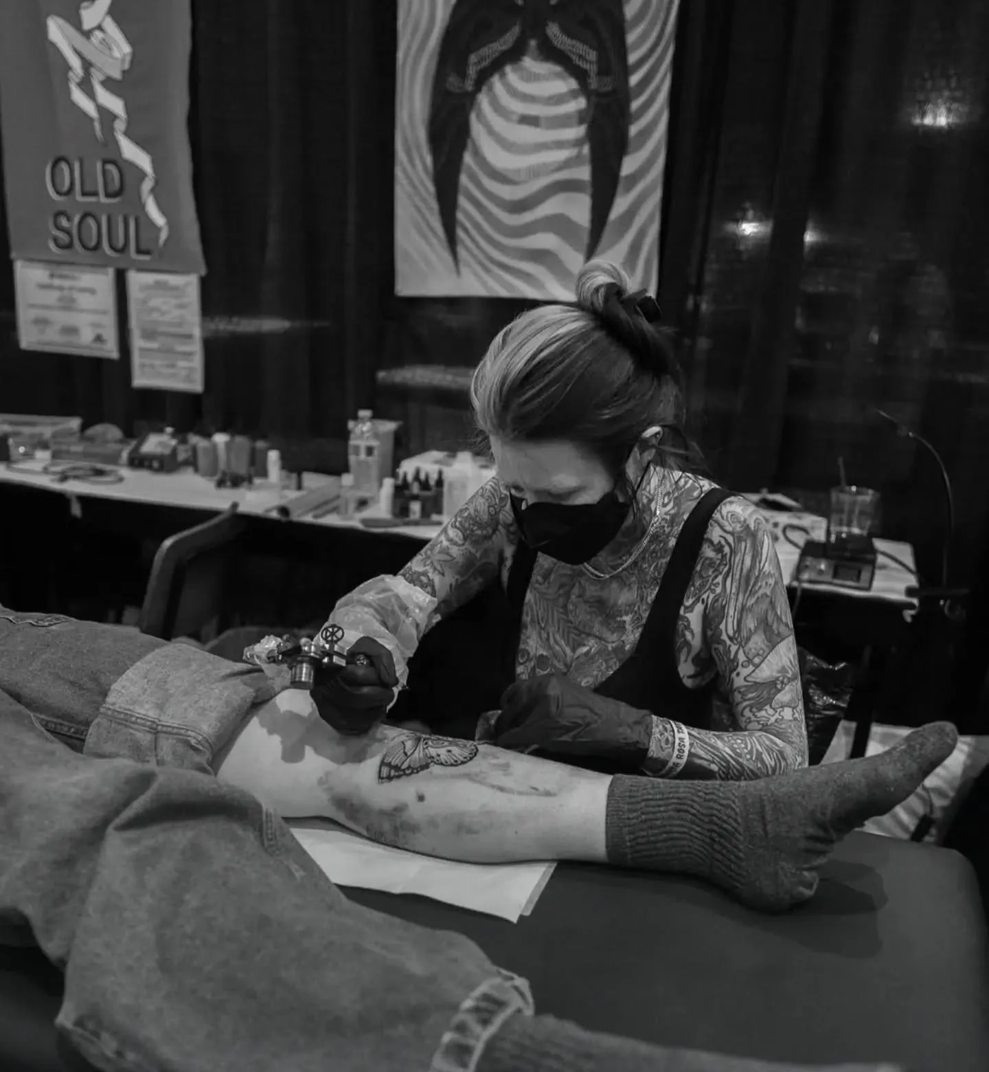 Thank you for the lovely photo @alyssamaiapatino at @tattoos_and_blues earlier this year with @ivansoyars ~