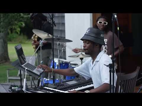 TOMOKI SANDERS Live at Duck Creek