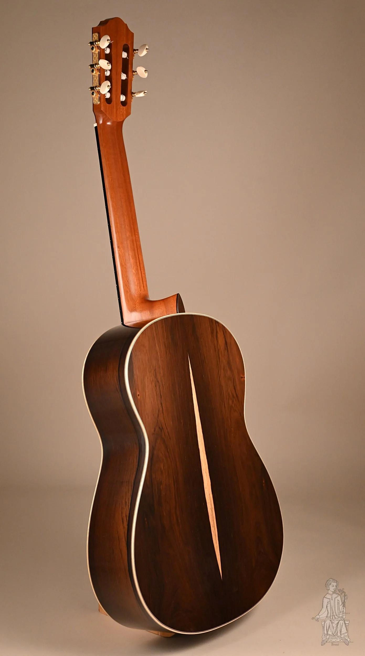 classical guitar fingerstyle technique, classical guitar practice routine, classical guitar scales, classical guitar arpeggios, classical guitar finger placement