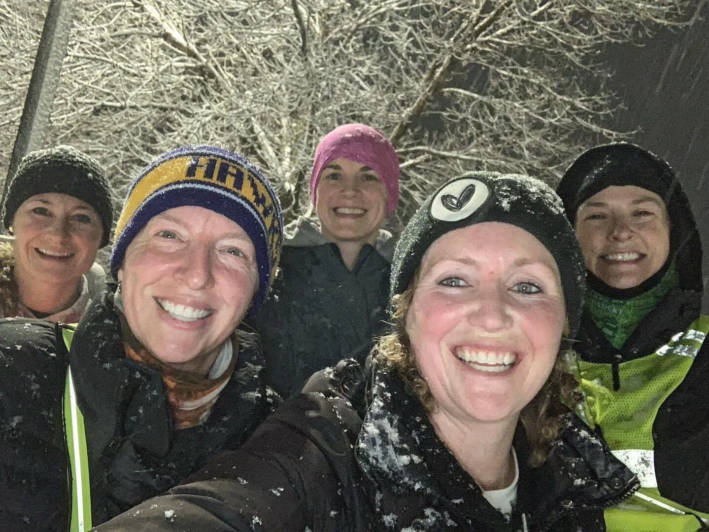 The Chaska crew is carrying the banner on this snowy day! 
#👏👏👏👏❄️