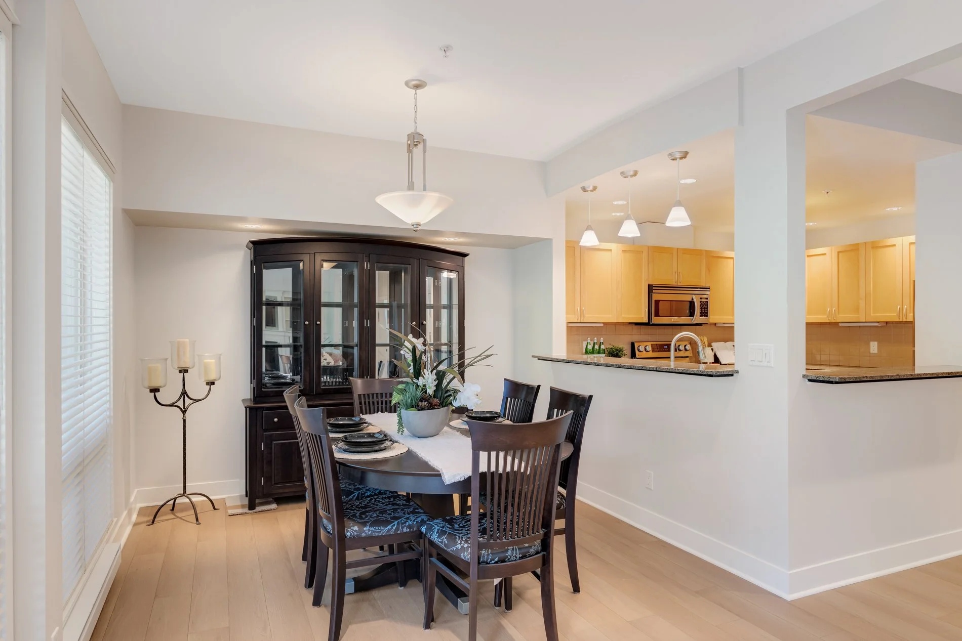 401-635Brookeside-www.beseaphoto.com-10.jpg