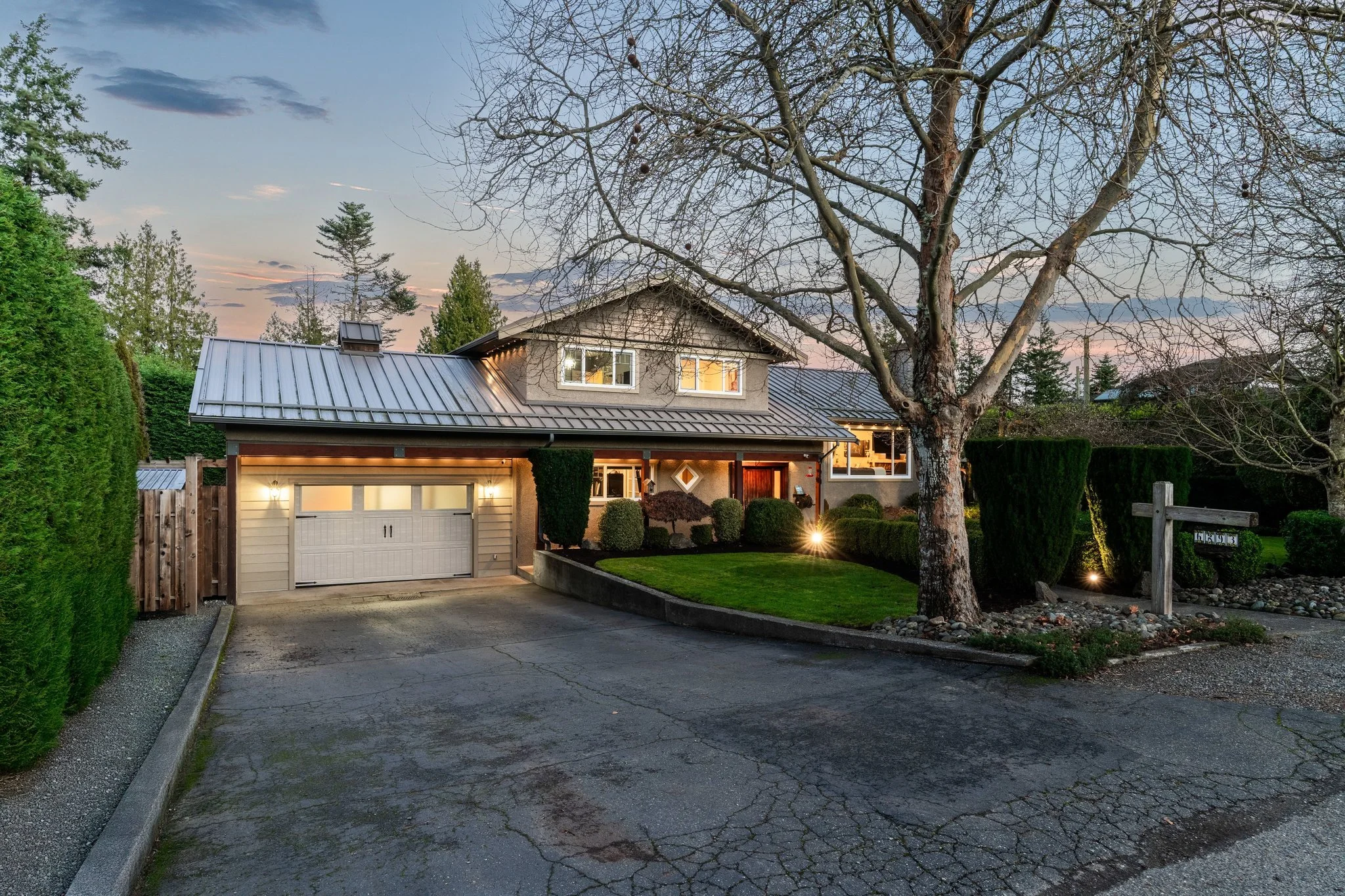 6293 Marie Meadows Rd Central Saanich, BC V8Z5Z9